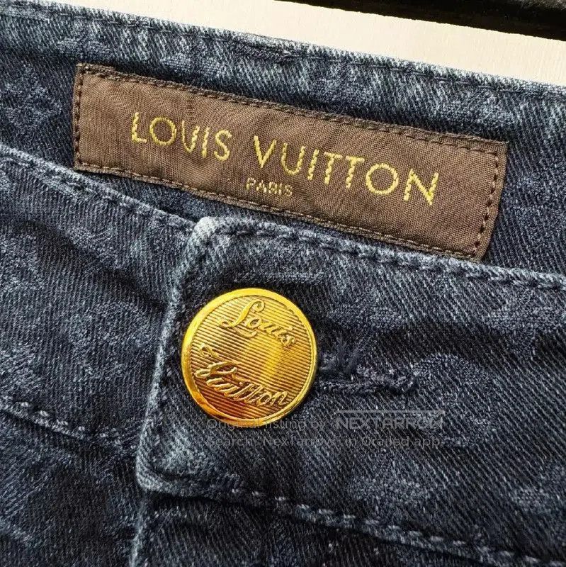 Louis Vuitton Louis Vuitton Blue Casual Pants for Women . Size 23" - 2 Thumbnail