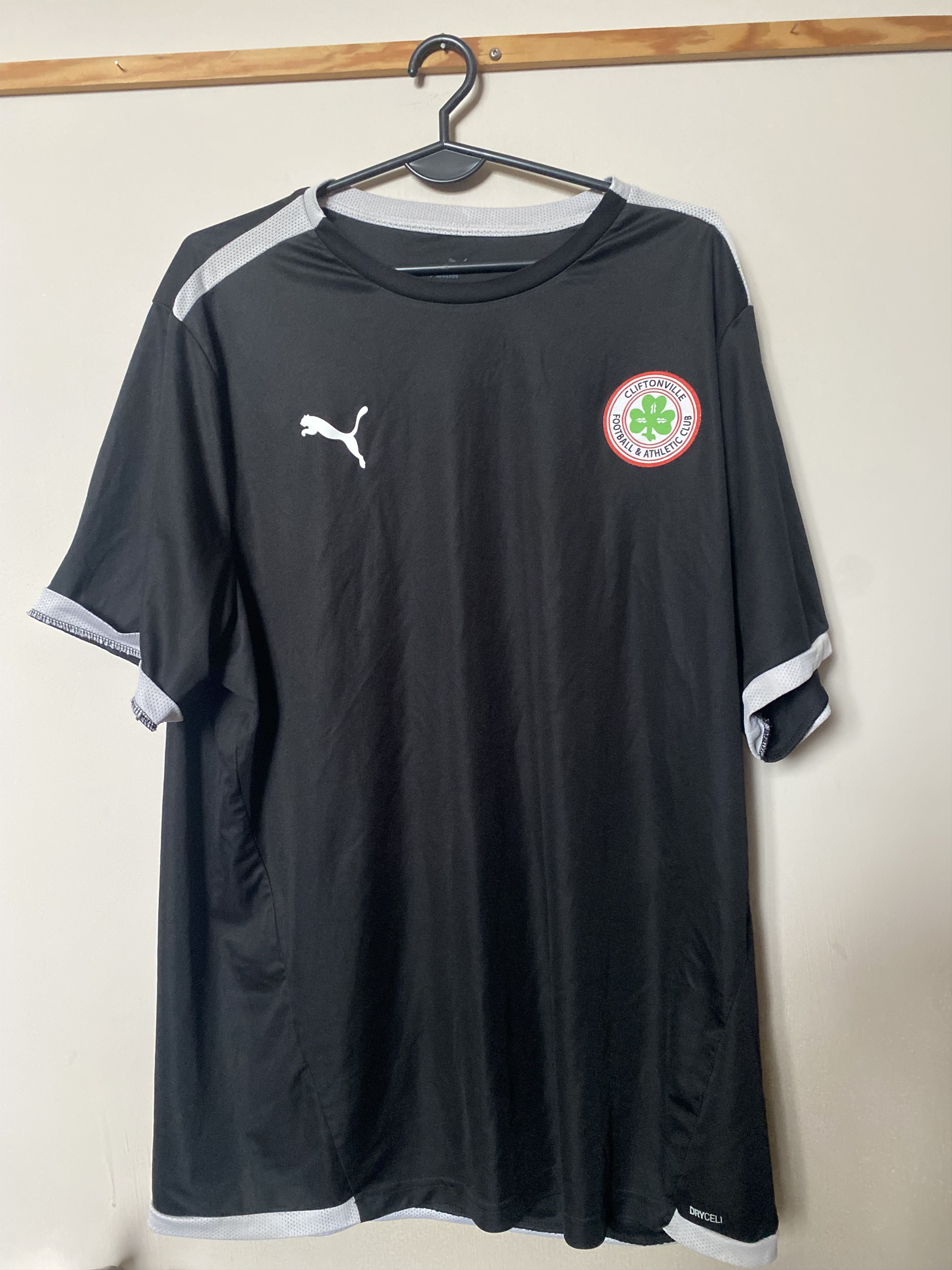 Puma Northern Ireland - CLIFTONVILLE F.C. Puma - XL - UNIQUE Size US XL / EU 56 / 4 - 1 Thumbnail