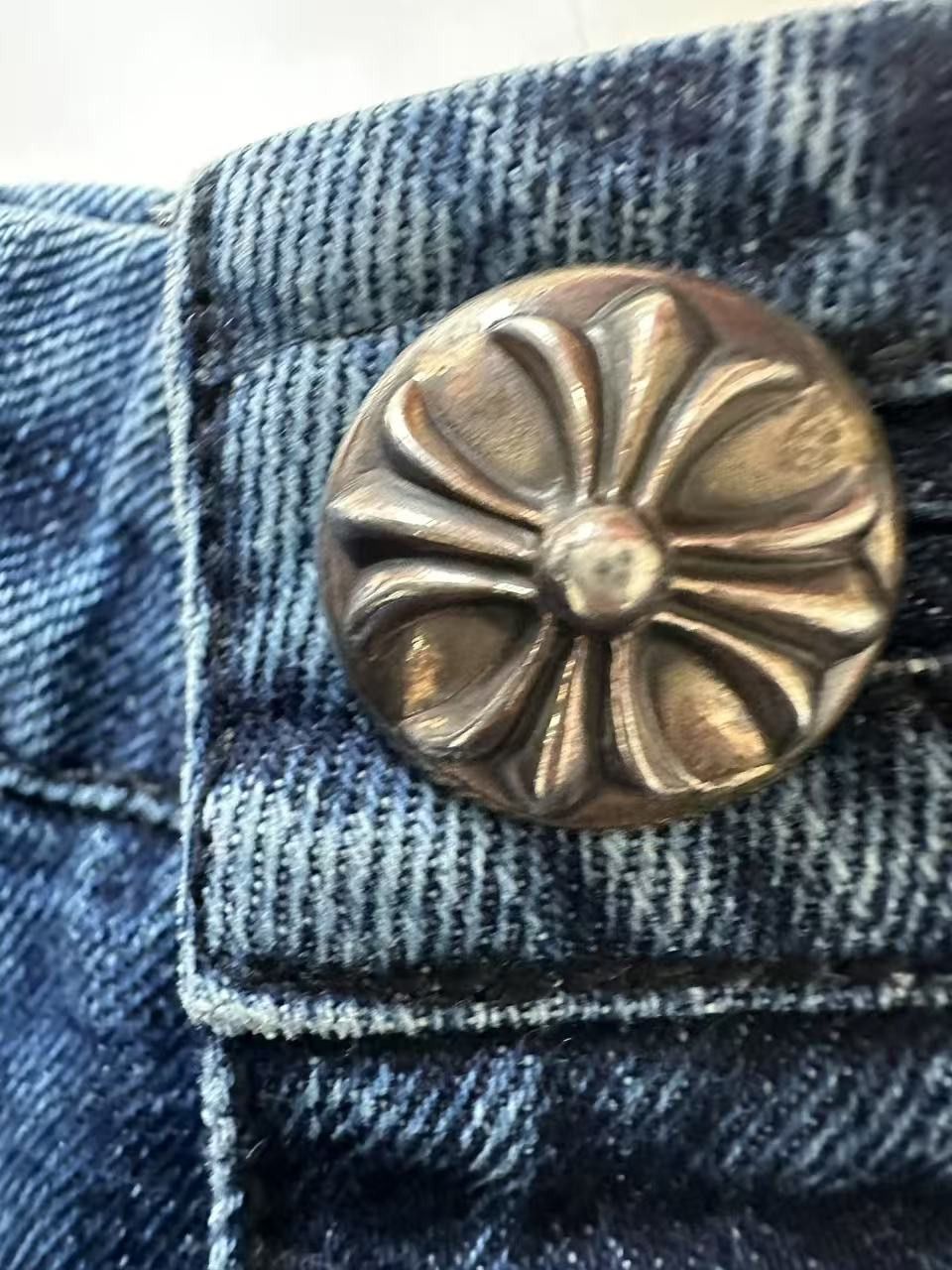 Chrome Hearts Chrome Hearts Cross Patch Denim Shorts Size 24" / US 00 / IT 34 - 6 Thumbnail