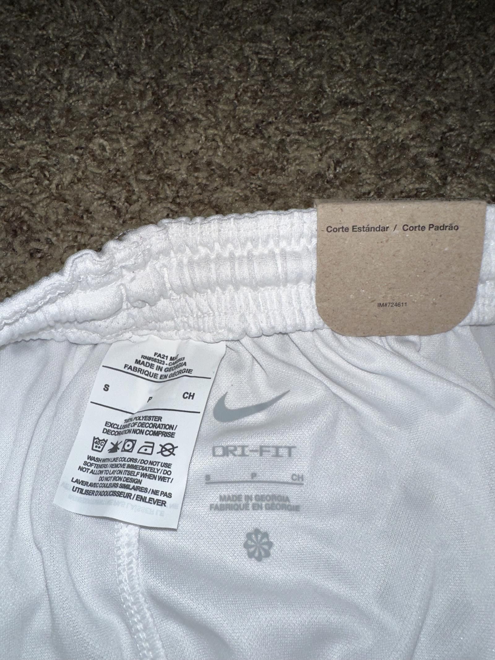 Nike Nike Big Kids (Boy’s) Spartak Moscow 2021/22 Stadium Home SampleTrue Size US 26 / EU 42 - 8 Thumbnail