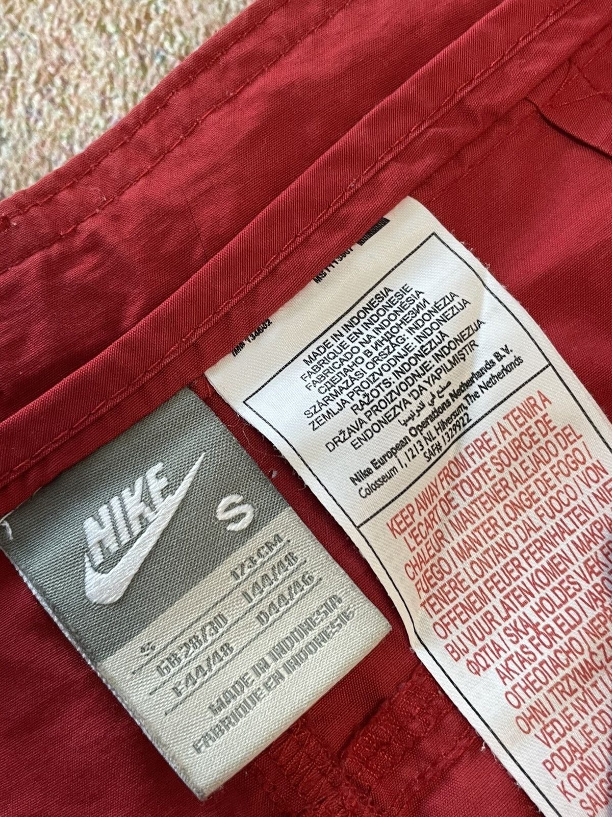 Nike Vintage Nike Small Logo Cargo Shorts Size US 32 / EU 48 - 5 Thumbnail