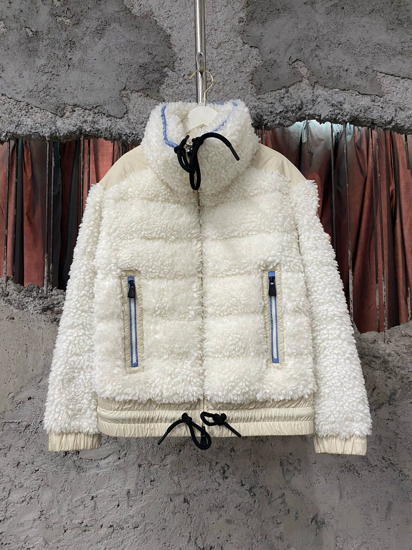 Moncler Moncler Teddy Down Jacket XS New Size XS / US 0-2 / IT 36-38 - 1 Thumbnail