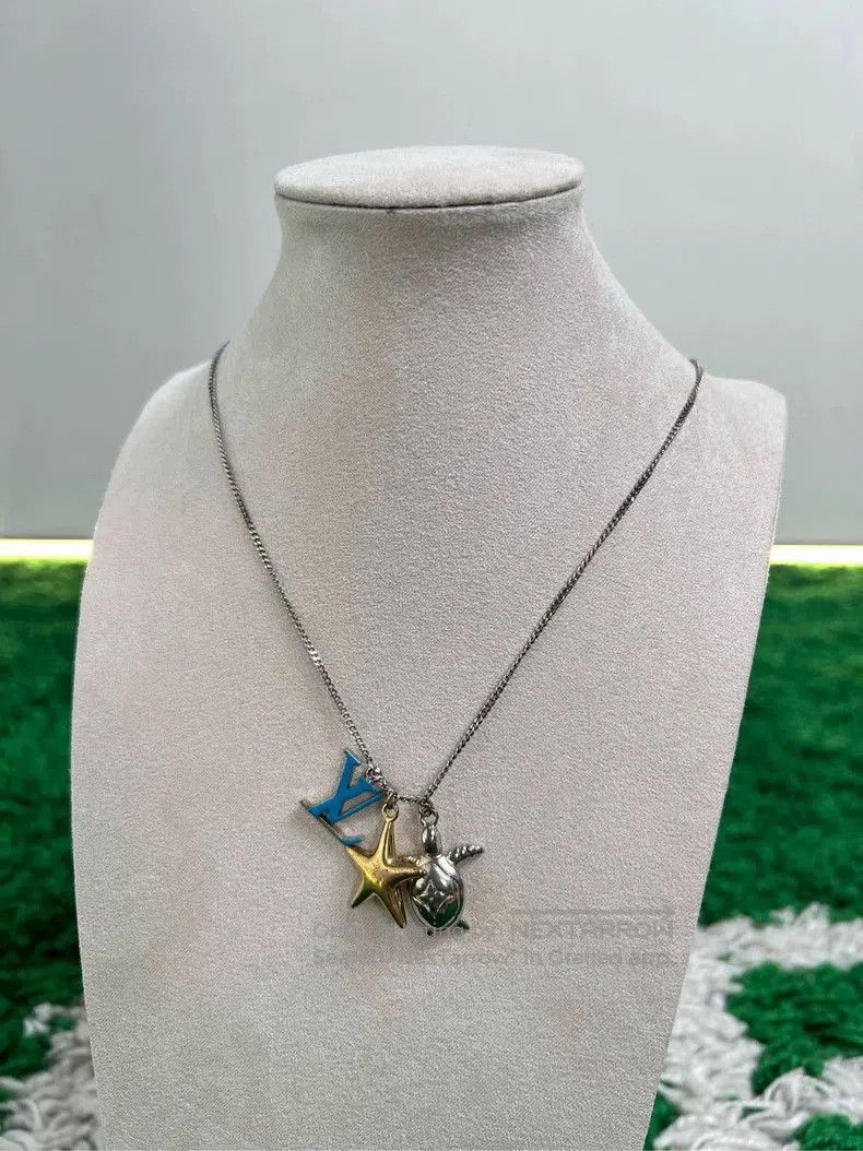 Louis Vuitton louis vuitton ocean series necklace. Size ONE SIZE - 1 Thumbnail