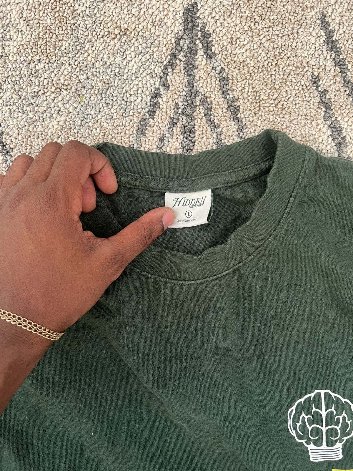 HIDDEN Hidden NY x N.E.R.D. Collab Tee – Green – Size L Size US L / EU 52-54 / 3 - 3 Thumbnail