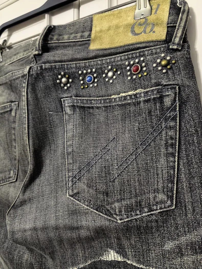 Neighborhood Neighborhood size M Jeans Size US 27 - 3 Thumbnail