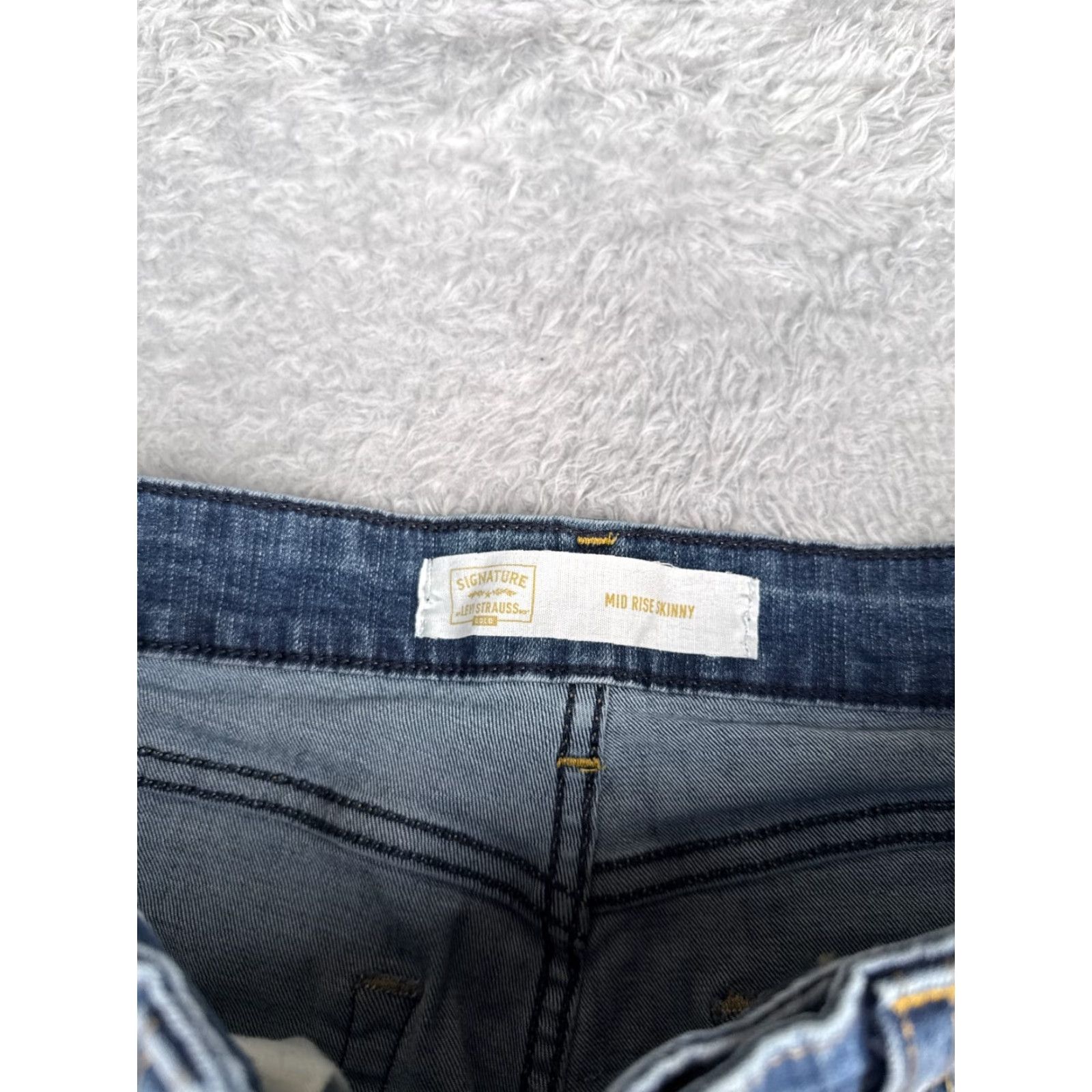 Levi's Levi's Jeans Women 29 Blue Denim Mid Rise Skinny Tapered Cotton Blend 28x27 Jeans Womens Blue 90s? Size 29" - 6 Thumbnail