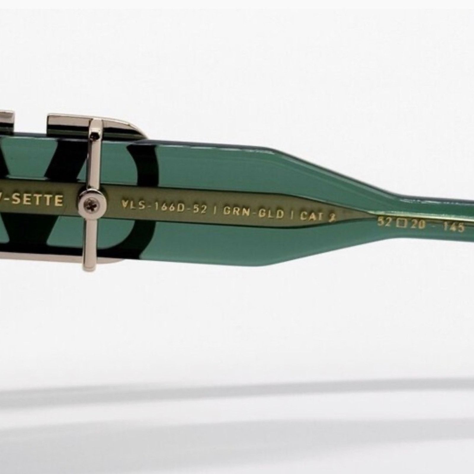 Valentino New! Valentino V SETTE-VLS-166D, Stylish Green Sunglasses Size ONE SIZE - 11 Thumbnail