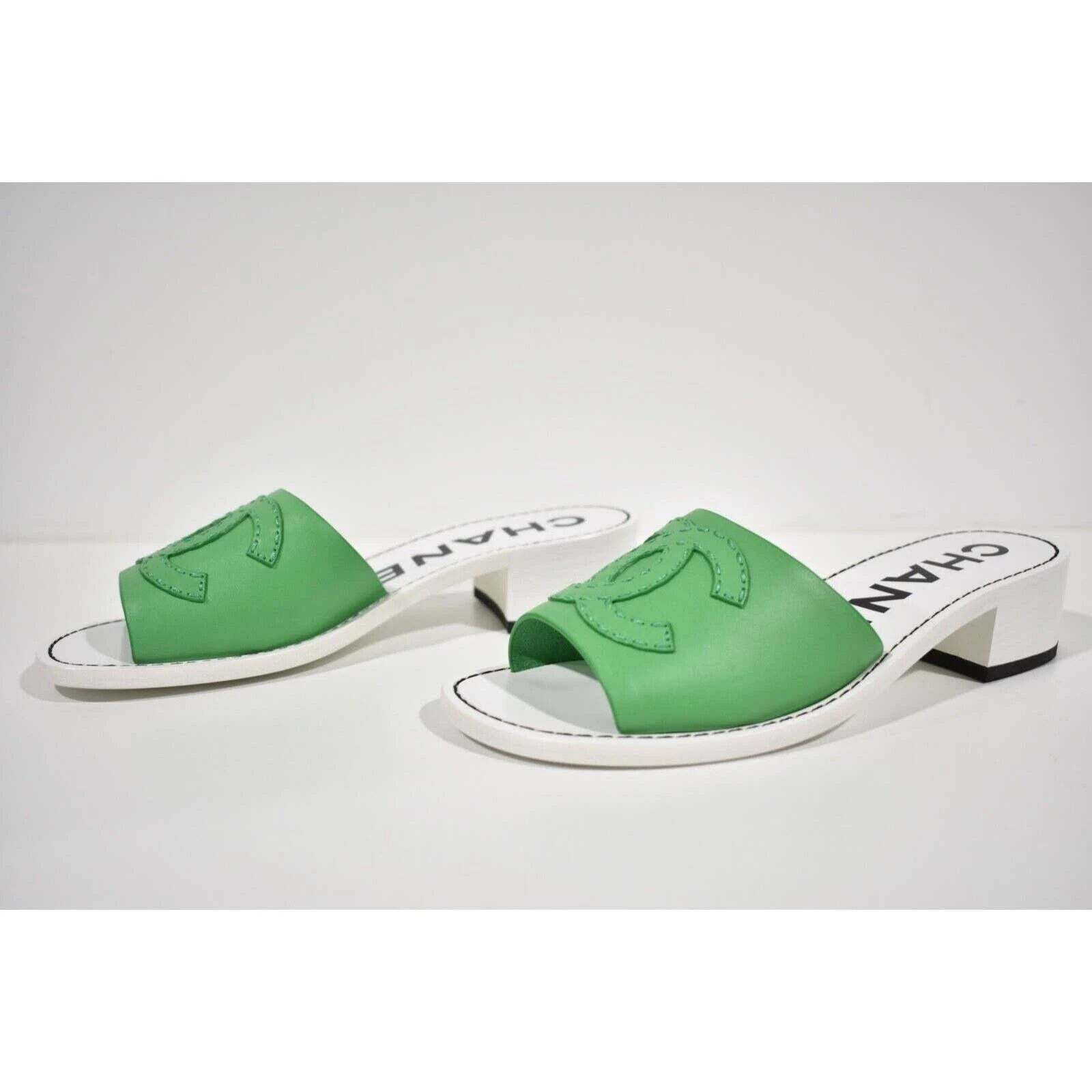Chanel Chanel 22S Green Calfskin Leather White CC Logo Mules Size US 7 / IT 37 - 10 Thumbnail