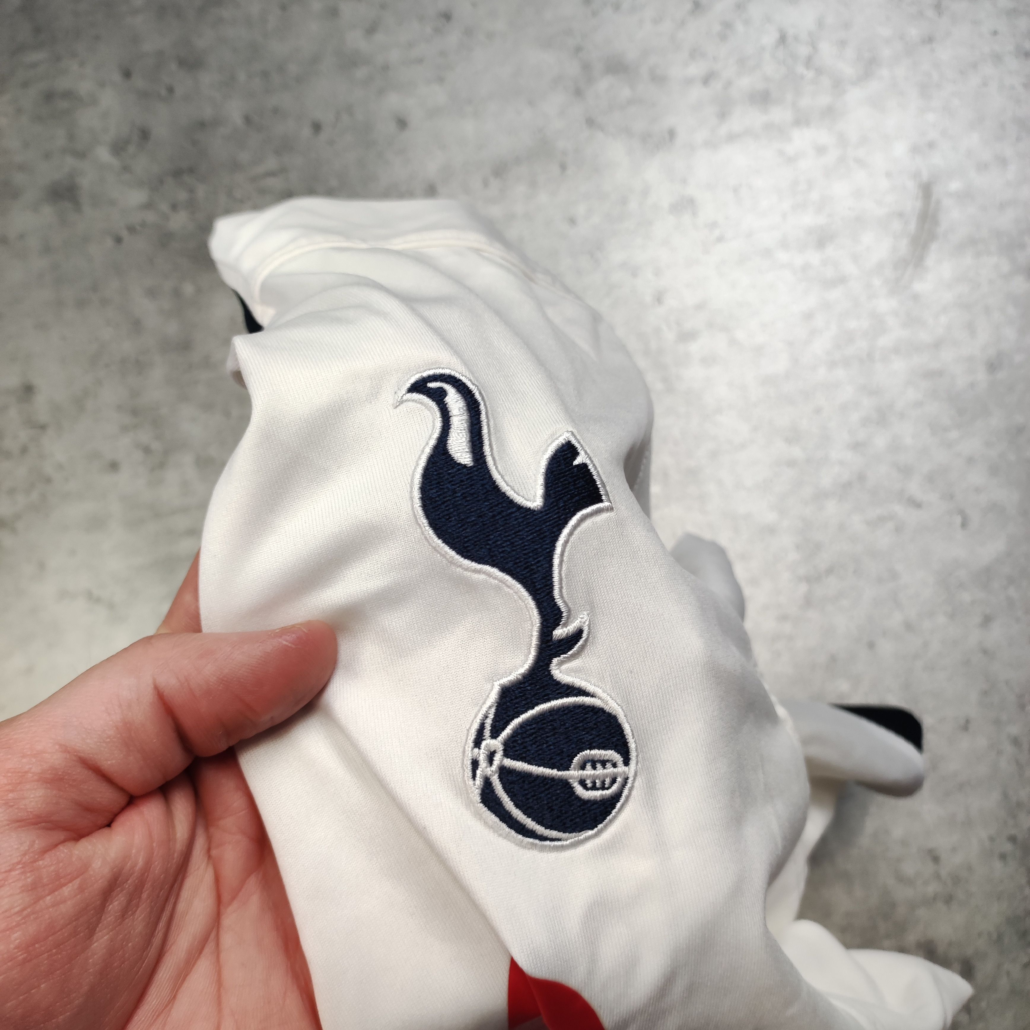 Vintage RARE Tottenham Hotspurs 2015/16 Home Under Armour Jersey Size US M / EU 48-50 / 2 - 6 Thumbnail