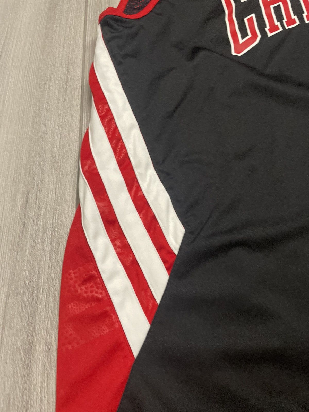 Adidas Adidas Chicago Bulls Training NBA jersey top Size US XL / EU 56 / 4 - 10 Thumbnail