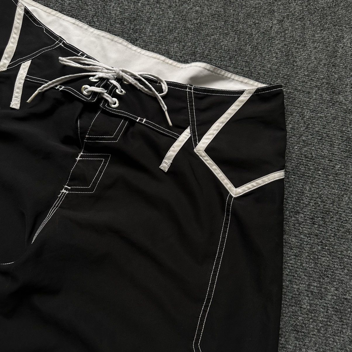 Nike VTG Nike Shorts Size 34 Y2K 00s USA Swimwear Hype Trend Size US 34 / EU 50 - 8 Thumbnail