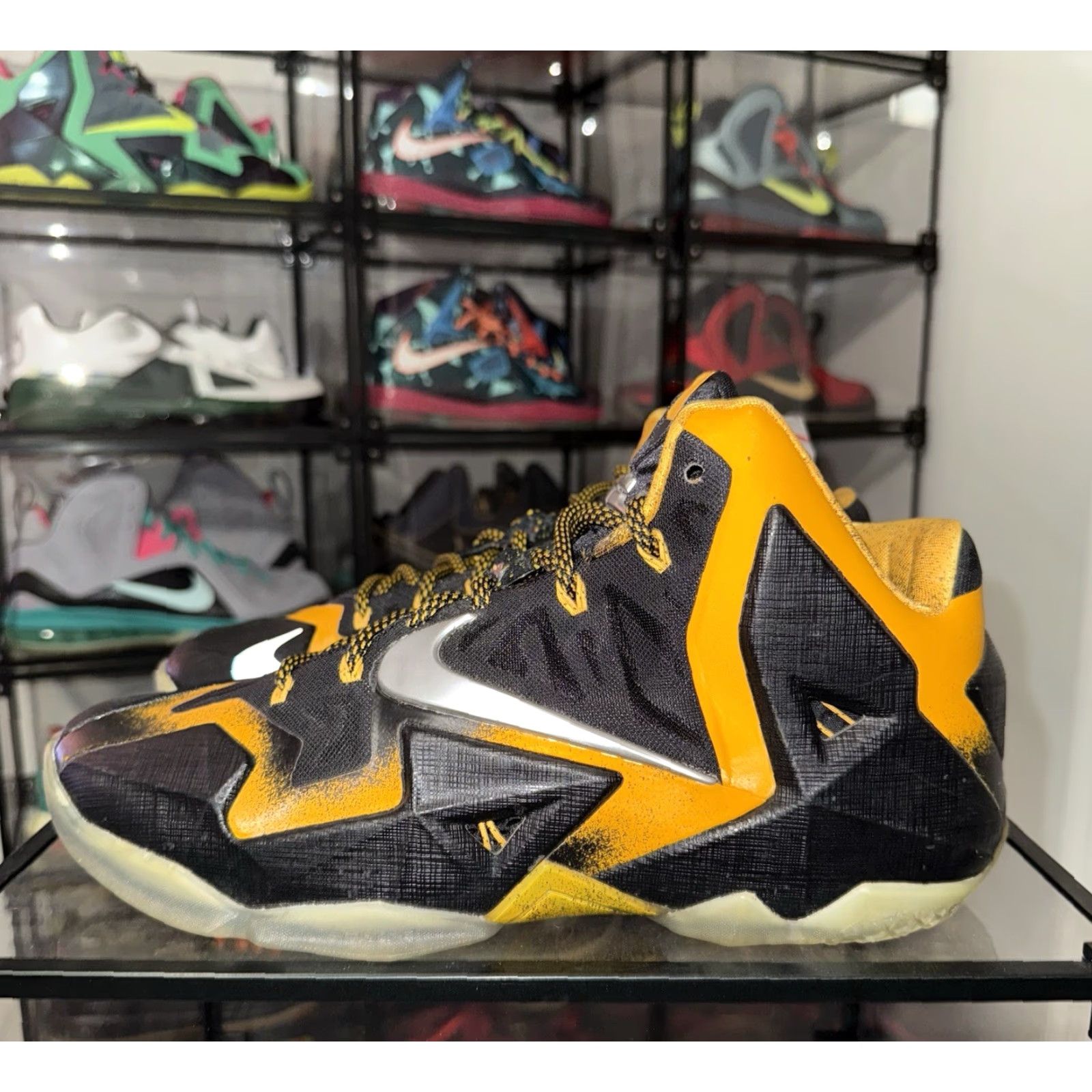 Nike Nike LeBron 11 Bumble Bee PE Promo Sample Size 10 RARE Mens Sneaker Multicolor Shoes Size US 10 / EU 43 - 3 Thumbnail