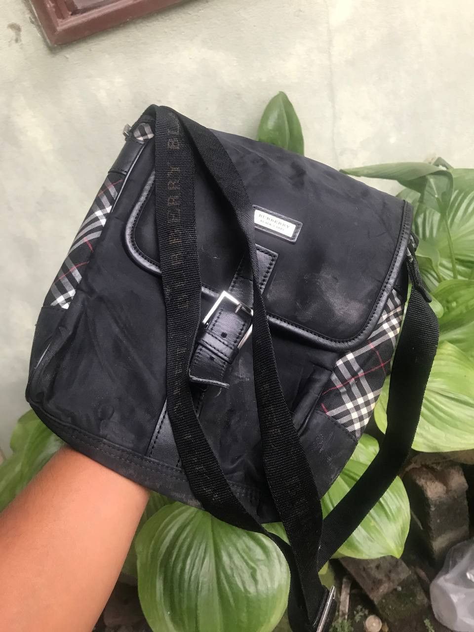 Burberry × Vintage Vintage Burberry Shouldee Size ONE SIZE - 1 Thumbnail