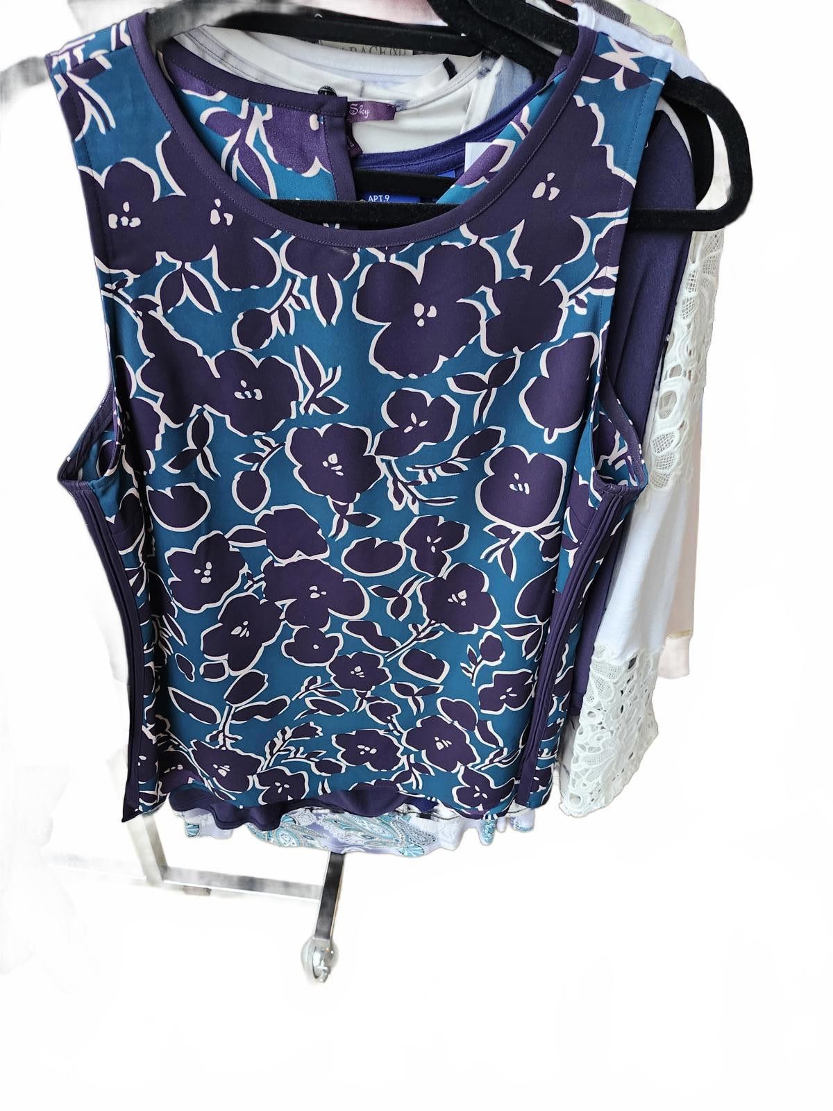 Designer Cabi tank Size M / US 6-8 / IT 42-44 - 1 Thumbnail