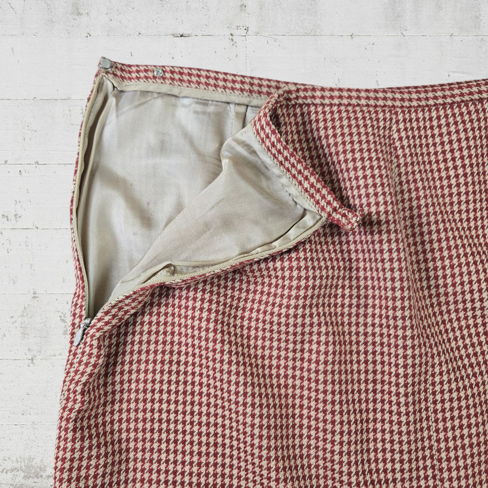 Ann Taylor Vintage Red Houndstooth Pencil Skirt Size 14 Size 36" / US 14 / IT 50 - 5 Thumbnail