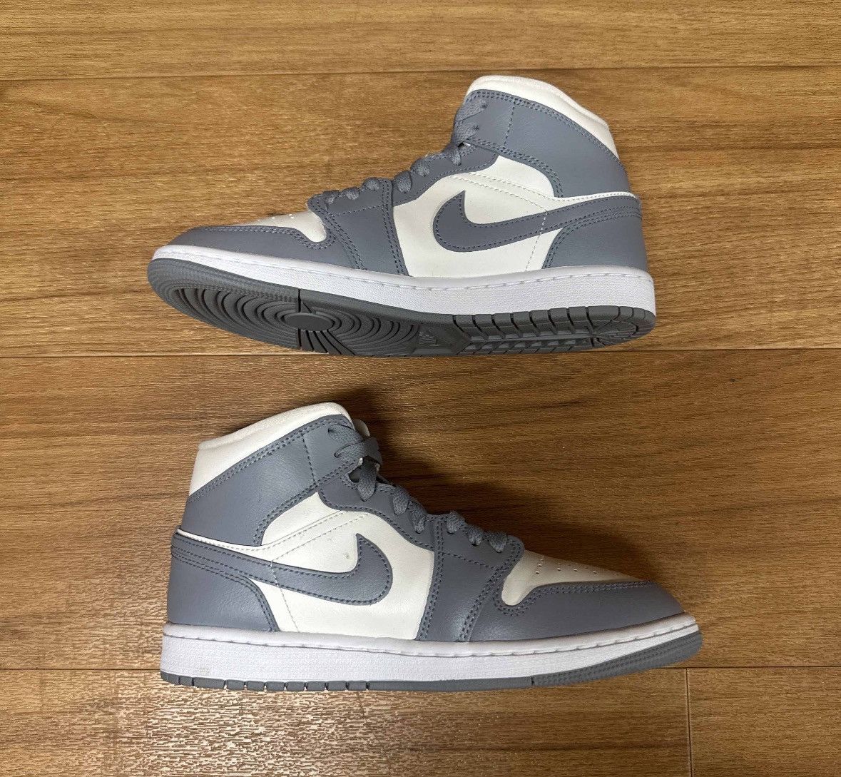 Jordan Brand × Nike Jordan 1 Mid Stealth 2022 Size US 7 / EU 40 - 3 Thumbnail