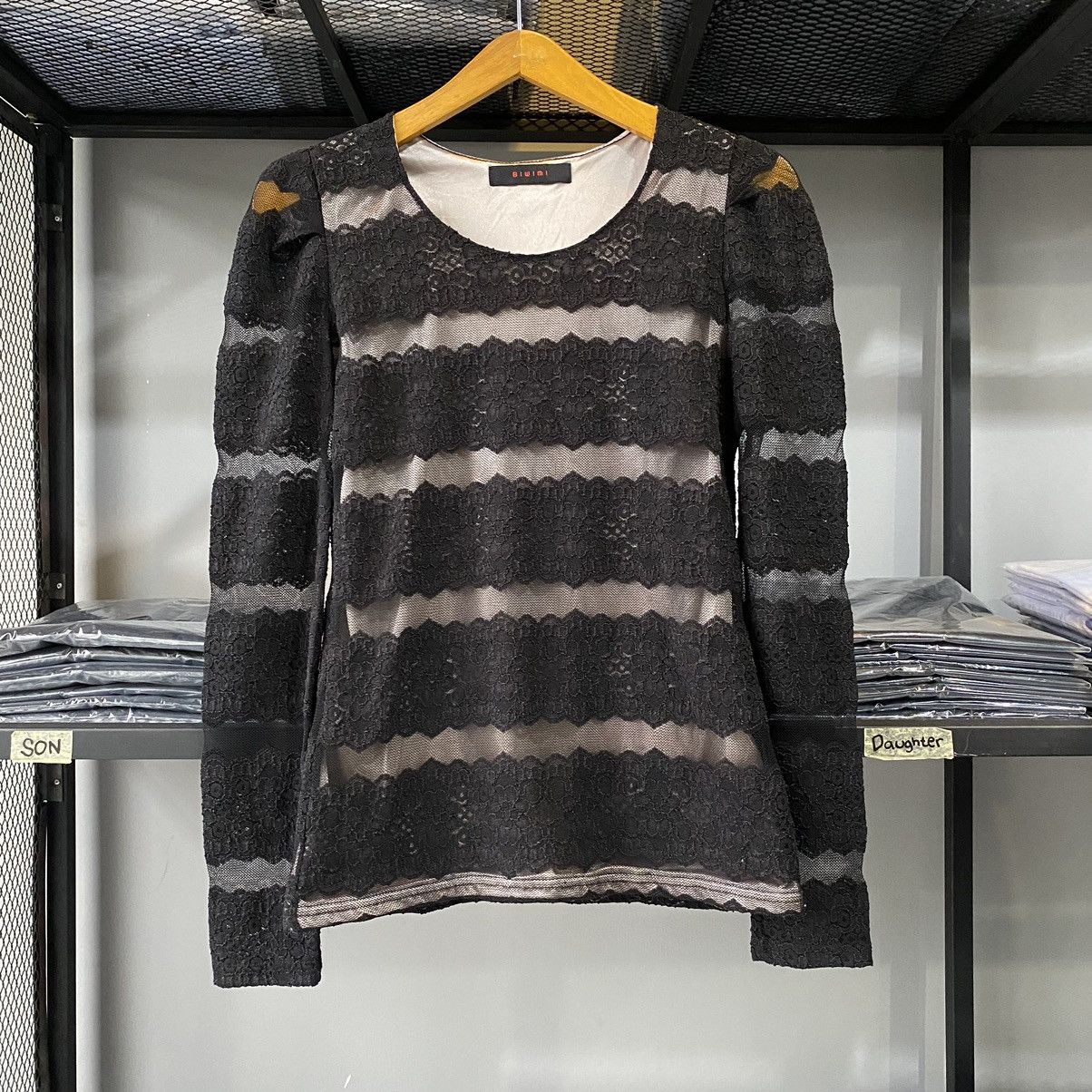 Japanese Brand × Vintage Vintage Y2K Brocade Mesh Top JPG Style Size M / US 6-8 / IT 42-44 - 1 Thumbnail