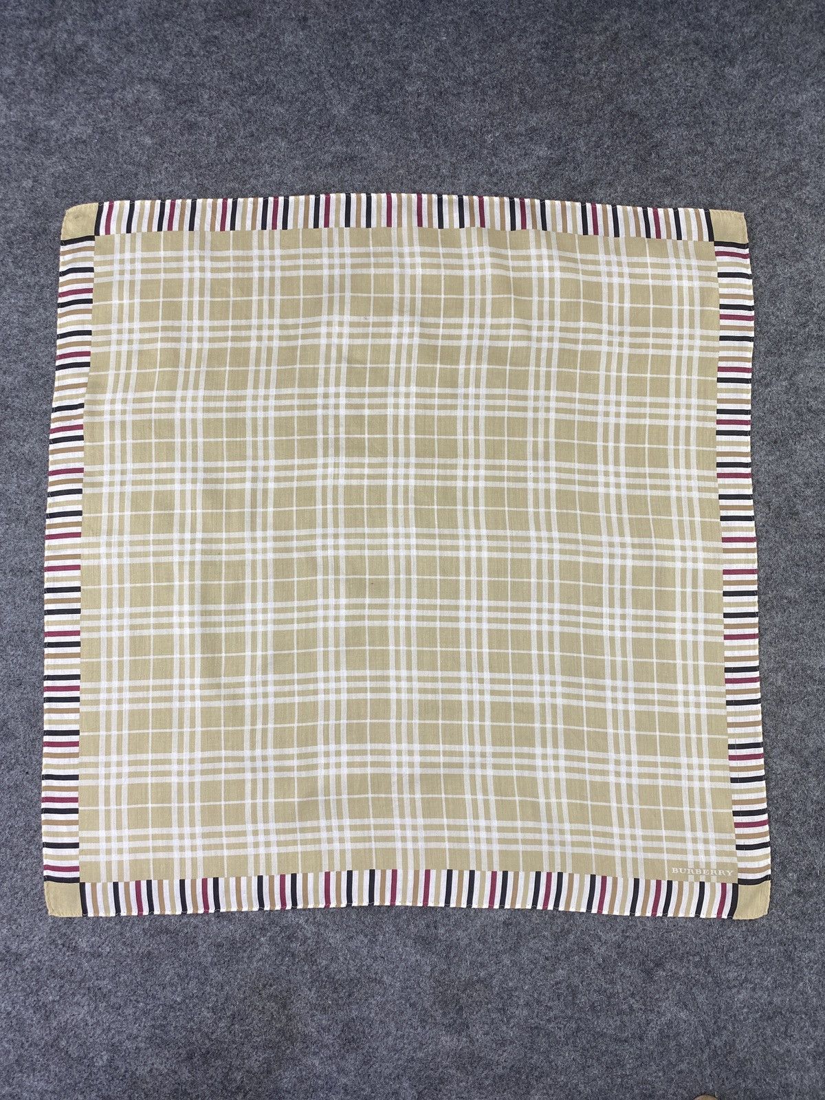 Burberry × Vintage Burberry Handkerchief / Bandana / Neckerchief- B015 Size ONE SIZE - 1 Thumbnail