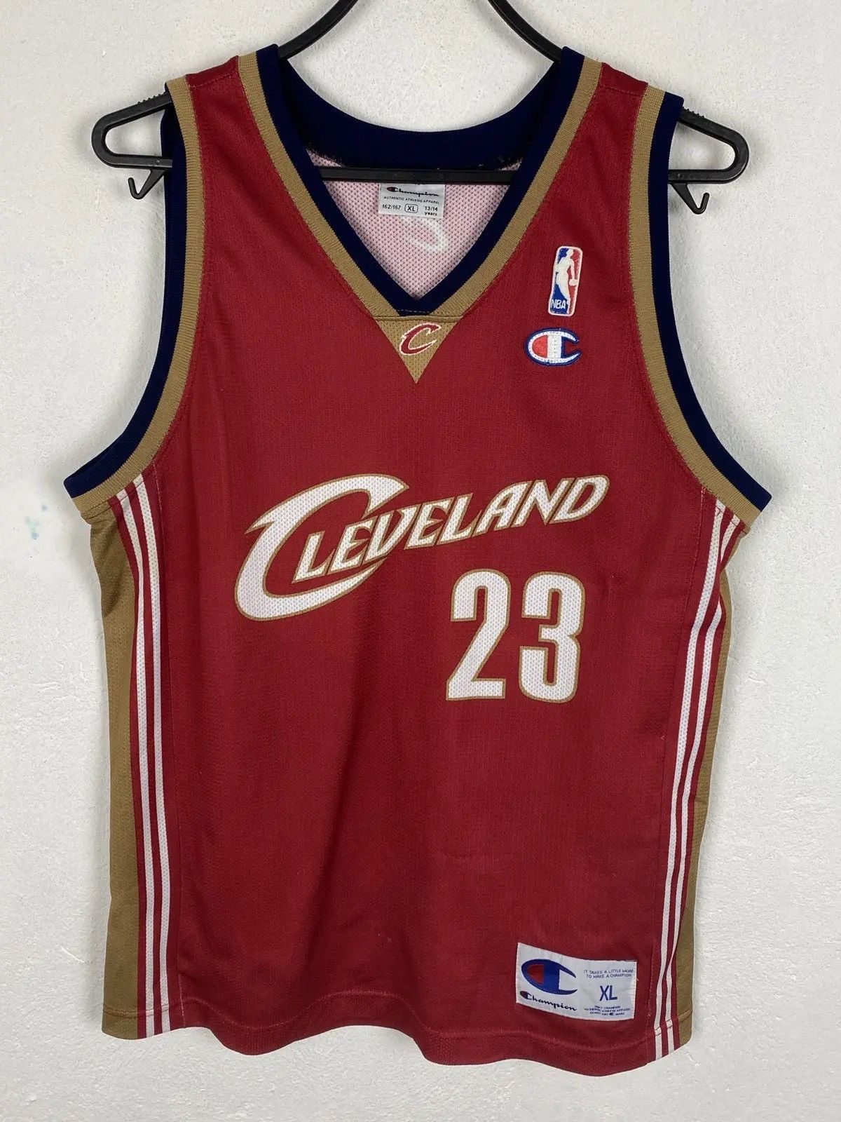 Champion × NBA × Vintage 00s Vintage #23 Lebron James Champion x Cleveland Cavaliers Size US S / EU 44-46 / 1 - 2 Thumbnail