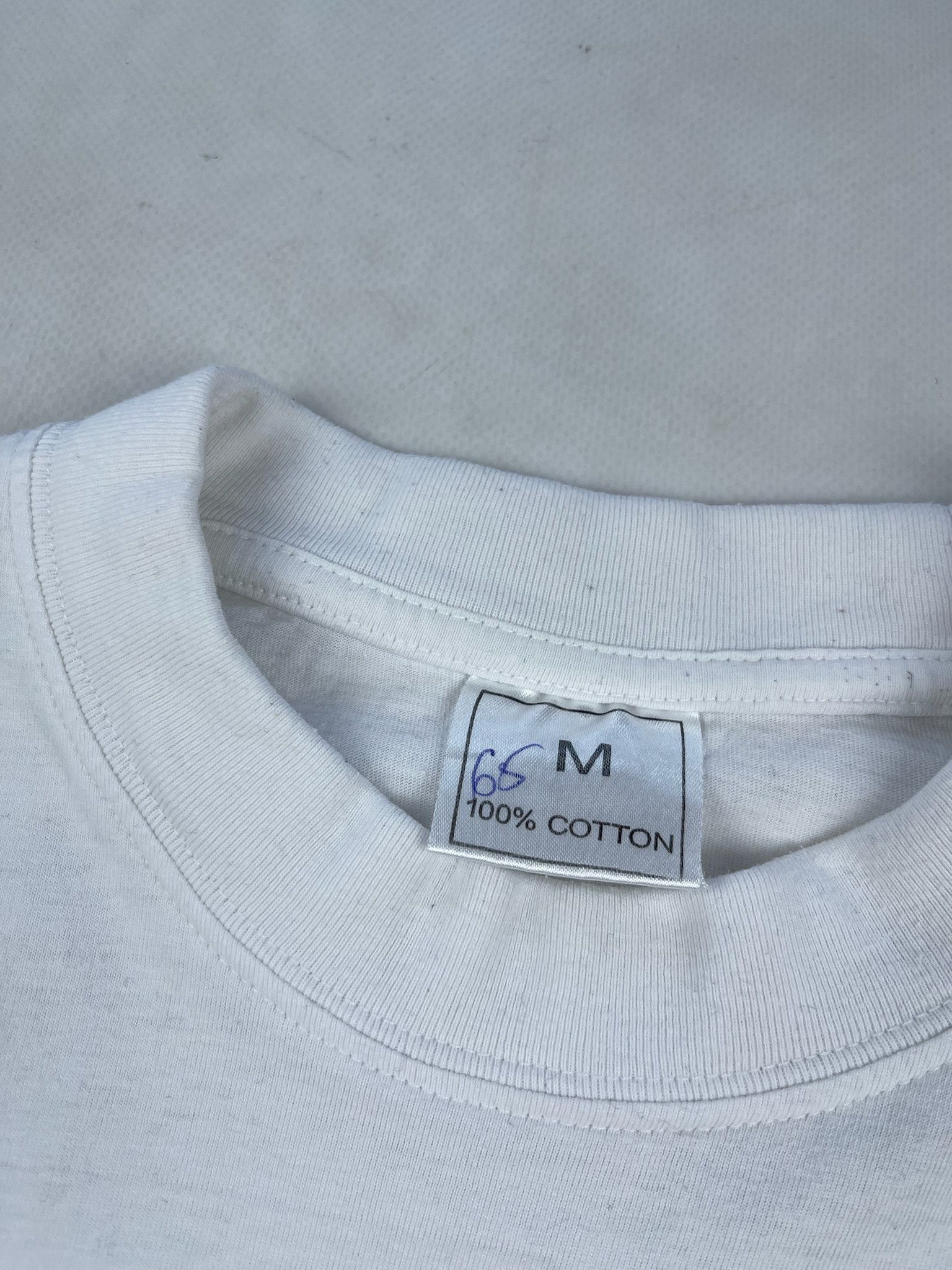 Vintage Vintage Marijuana T-shirt cannabis like Marlboro Distressed Size US M / EU 48-50 / 2 - 3 Thumbnail