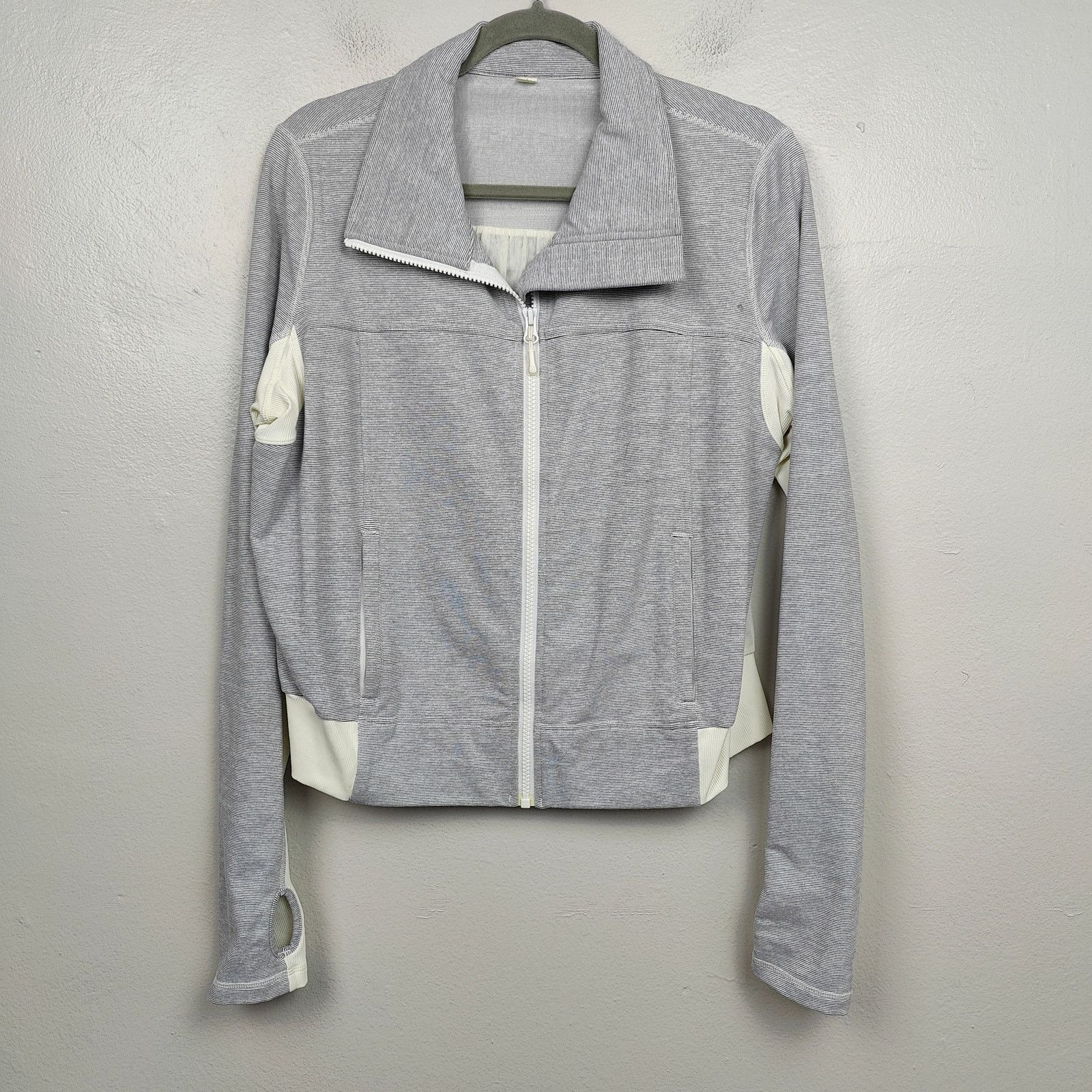 Lululemon Lululemon Get It Started Jacket Womens 12 Full Zip Mesh Size XL / US 12-14 / IT 48-50 - 1 Thumbnail
