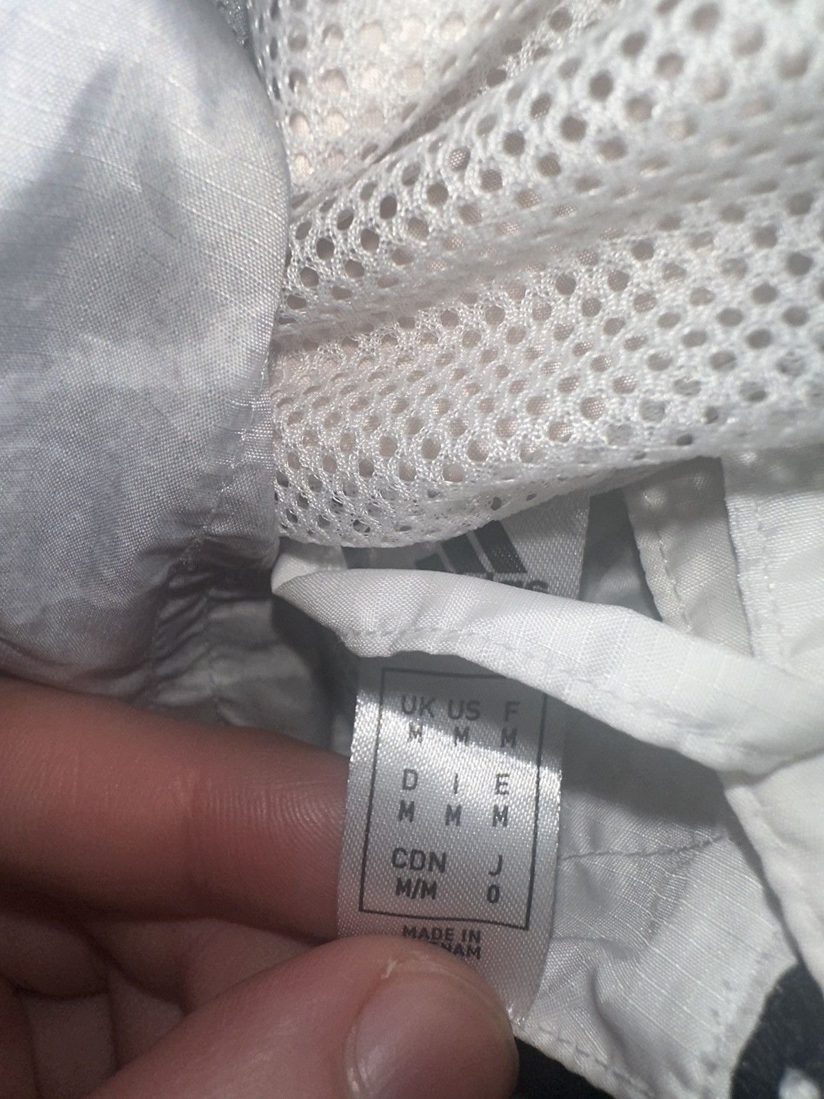Adidas Juventus Wind Breaker Size US M / EU 48-50 / 2 - 2 Thumbnail