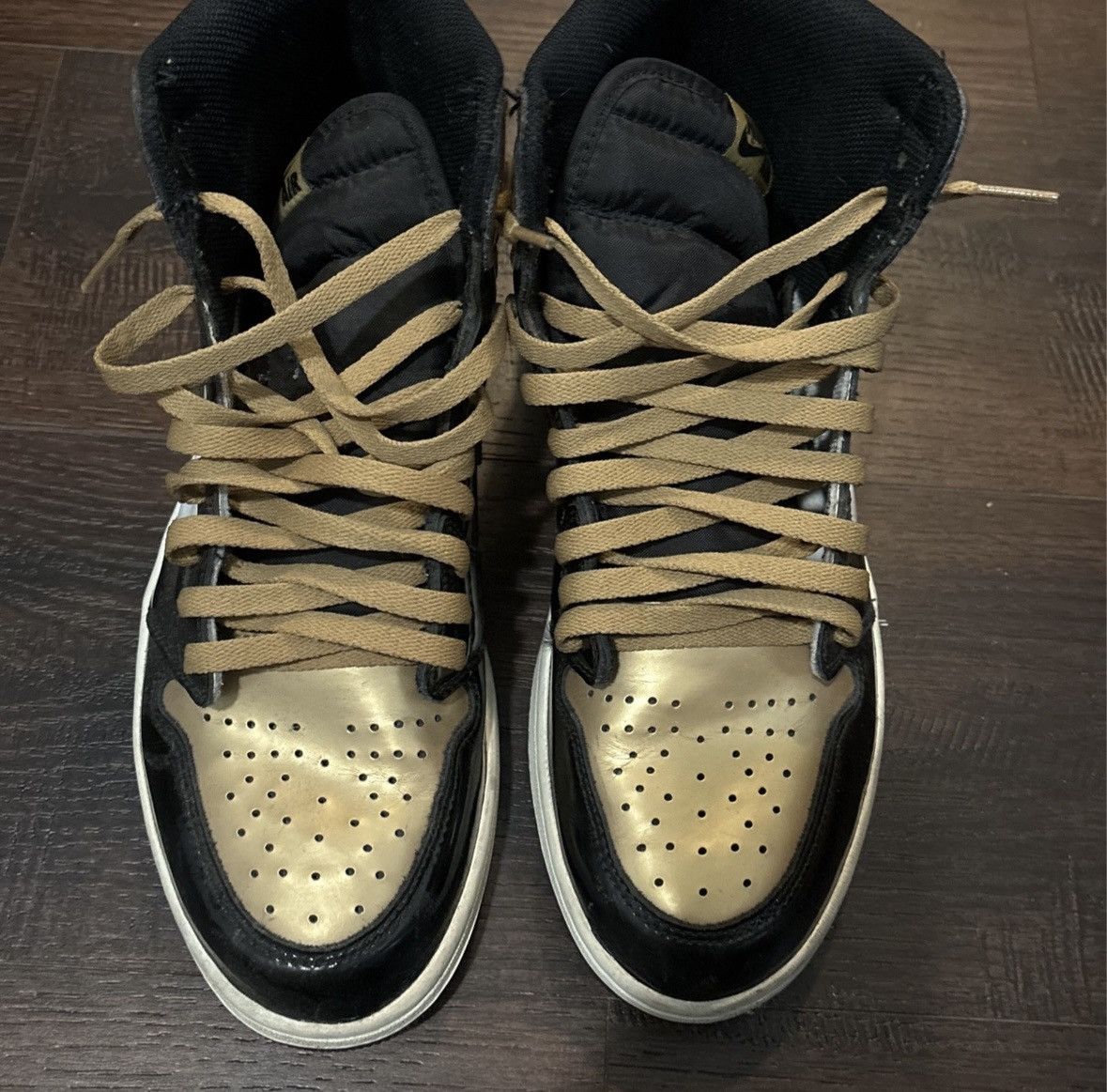 Jordan Brand Jordan 1 gold toe Size US 11 / EU 44 - 3 Thumbnail