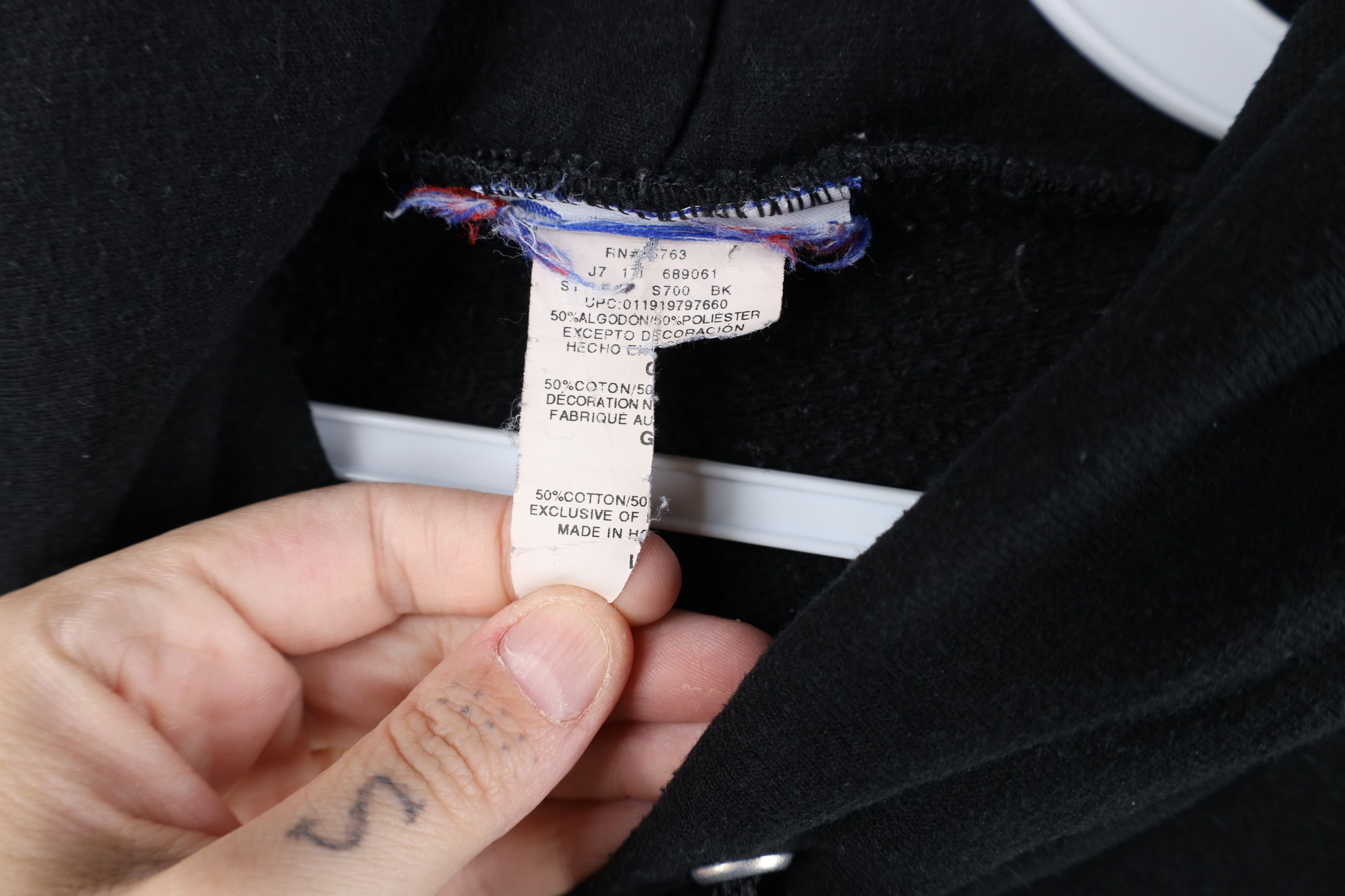 Champion Vintage 90s Champion Faded Blank Hoodie Sweatshirt Black Size US L / EU 52-54 / 3 - 10 Thumbnail