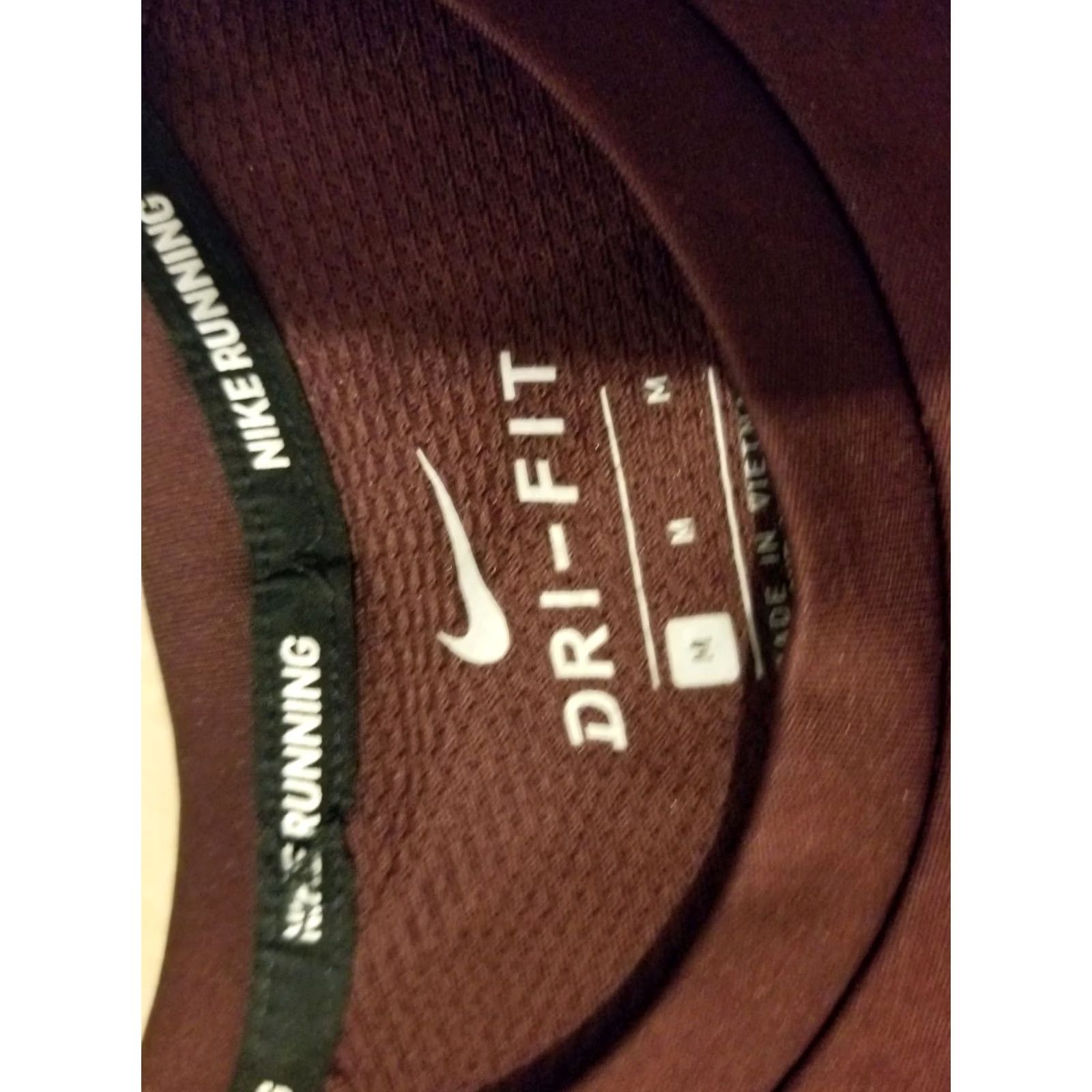 Nike Nike Shirt Mens Medium M Burgundy Athletic Crew T-Shirt Tee Size US M / EU 48-50 / 2 - 3 Thumbnail