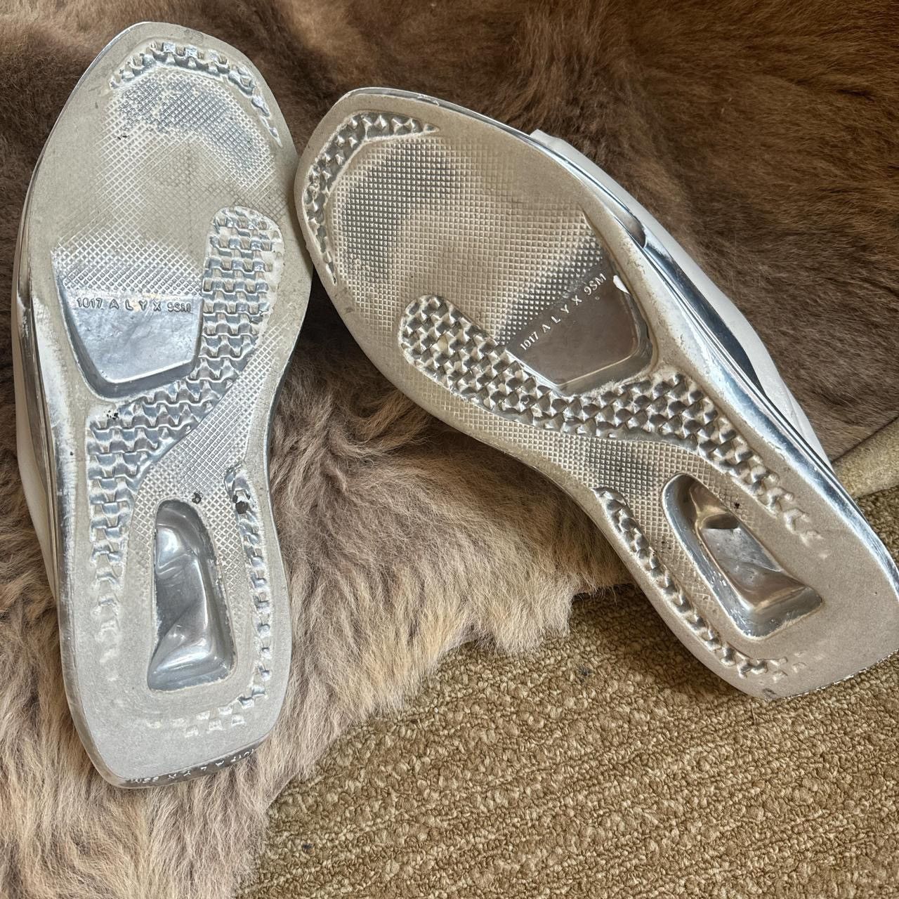1017 ALYX 9SM 1017 ALYX 9SM SLIDES Size US 9.5 / EU 42-43 - 4 Thumbnail