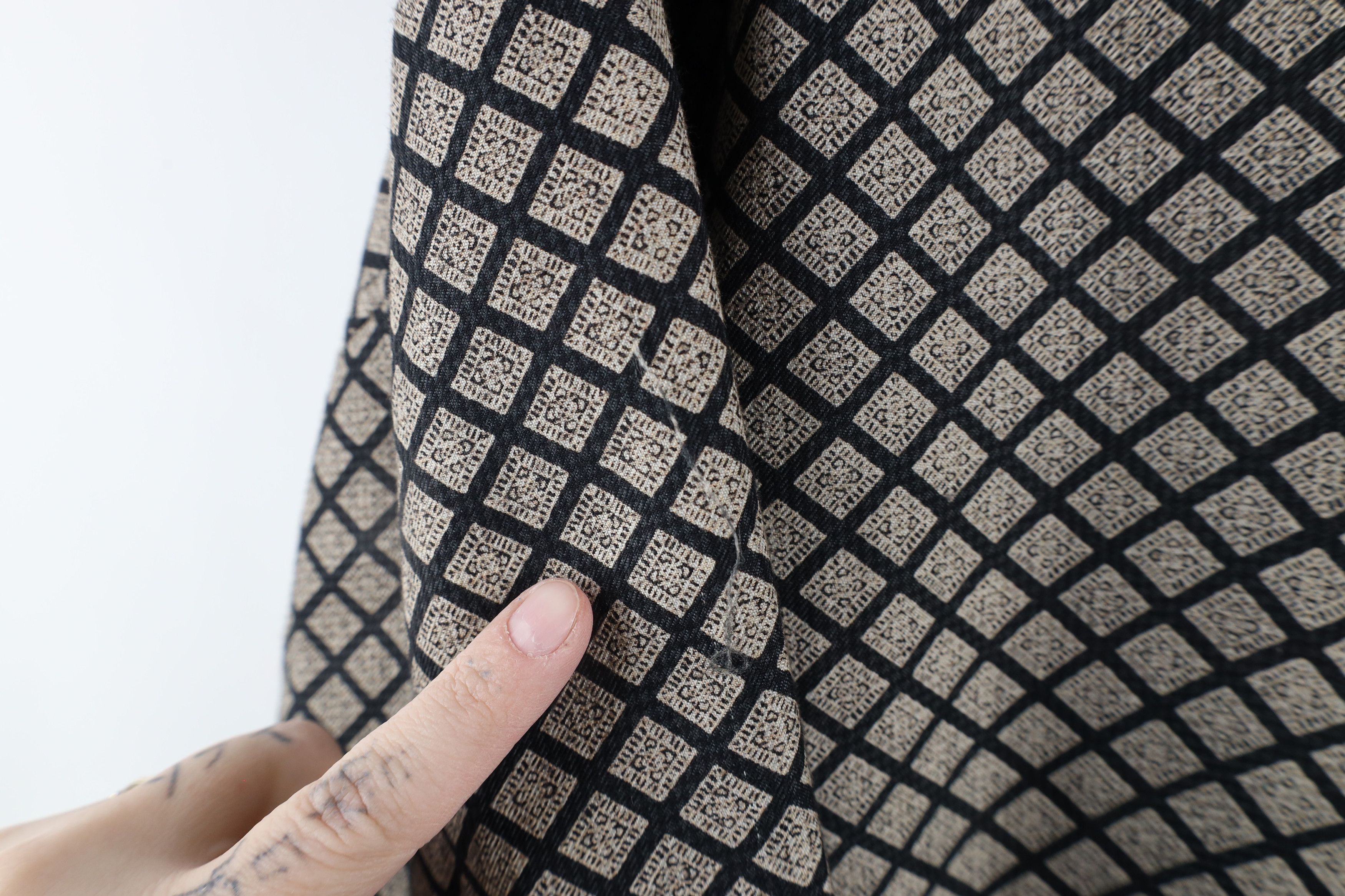 Vintage Vintage 90s Streetwear Geometric Collared Button Shirt Size US XL / EU 56 / 4 - 4 Thumbnail
