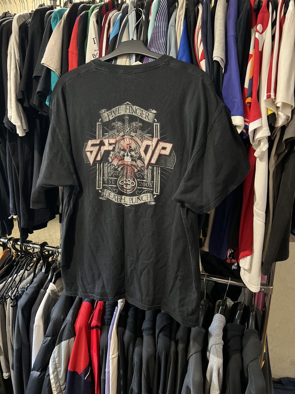 Band Tees 2016/2017 VINTAGE FIVE FINGERS DEATH PUNCH 5FDP BAND METAL T Size US XL / EU 56 / 4 - 2 Thumbnail