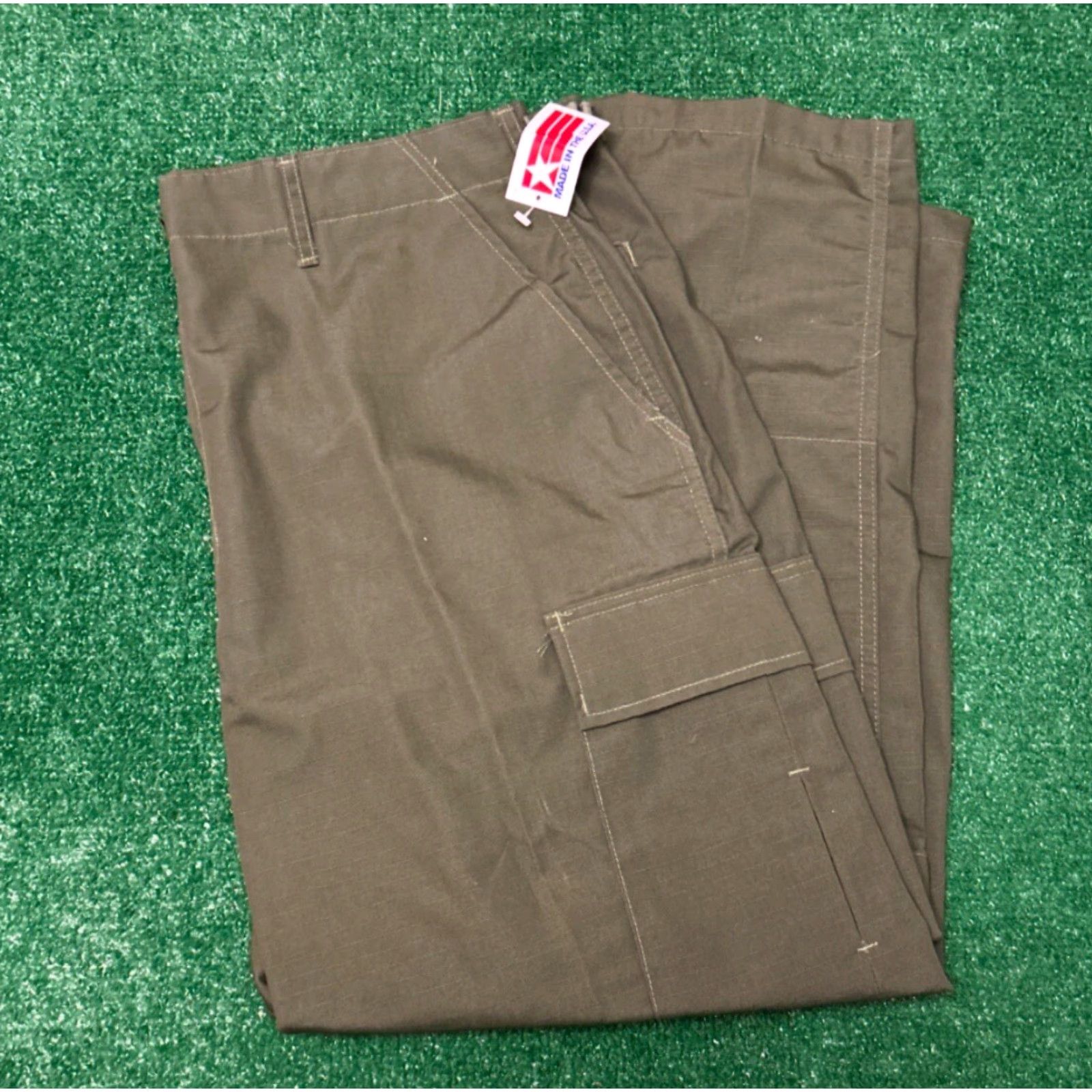 Vintage VINTAGE Camco Army Green Cargo Pants Utility Mens Size 36 Military USA New Tags 36x29 Pants Mens Baggy Cargo USA Military Camco Green Size US 36 / EU 52 - 5 Thumbnail