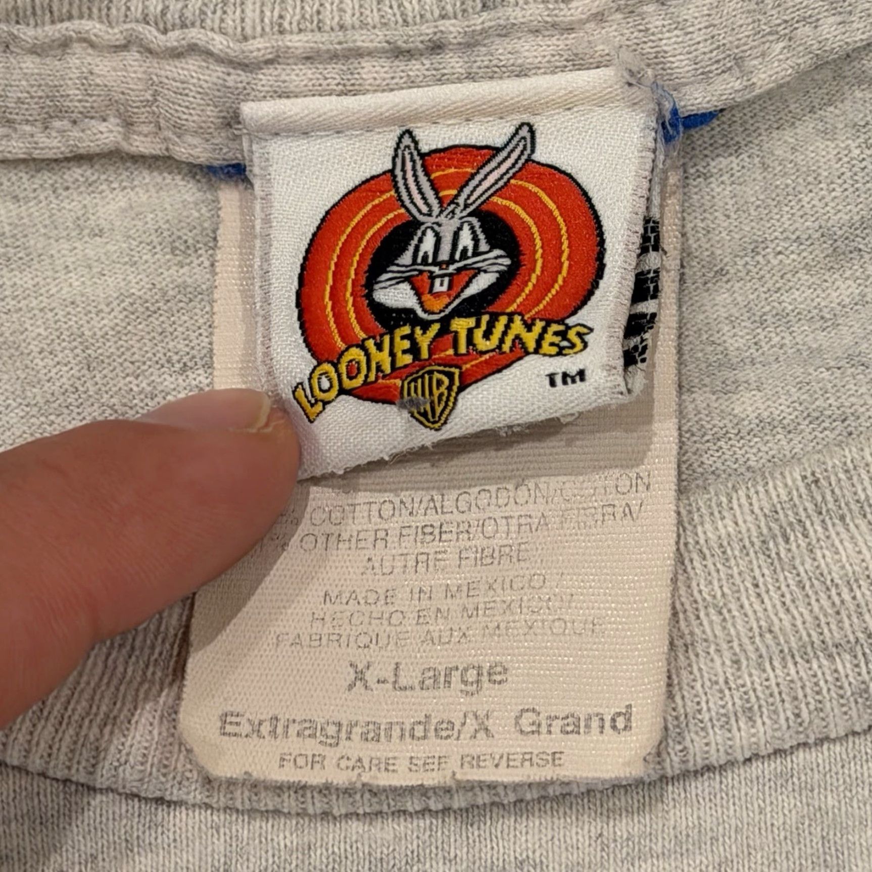 Vintage VINTAGE Looney Tunes T-Shirt XL Gray Crew Neck Short Sleeve Graphic Tee Sylvester & Tweety Boy Mens 90s Guess Who Size US XL / EU 56 / 4 - 3 Thumbnail