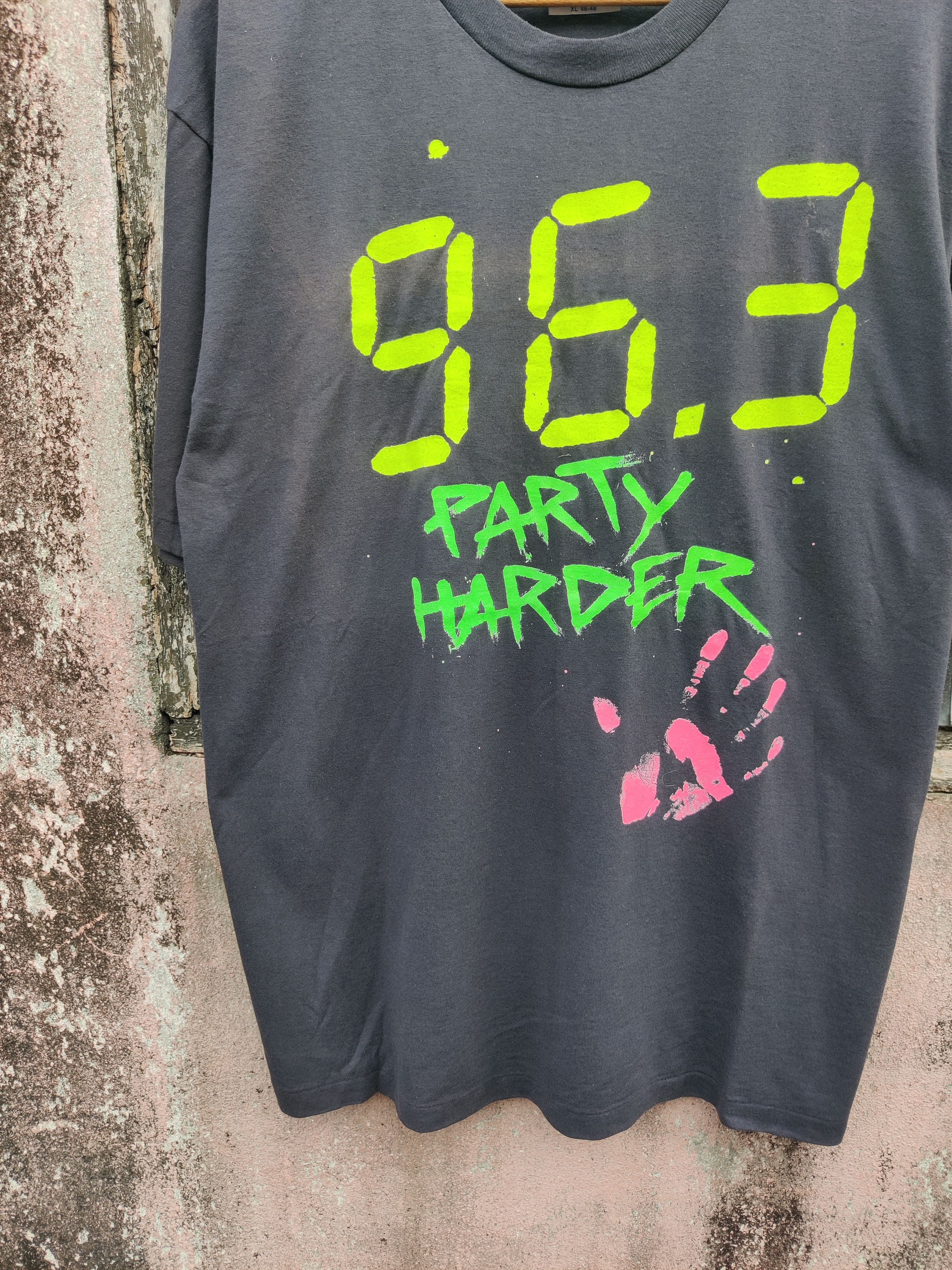 Vintage Vintage 96.3 Party Harder Radio Promo Shirt Size US XL / EU 56 / 4 - 4 Thumbnail