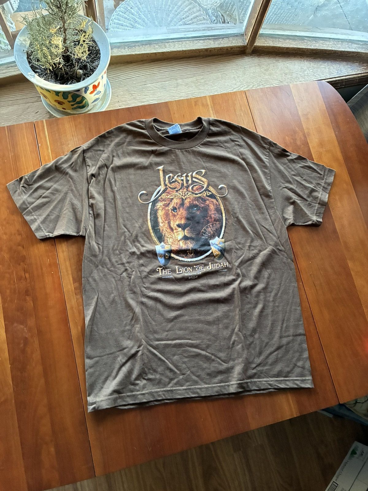 Vintage Vintage y2k Jesus Lion graphic tee shirt Size US XL / EU 56 / 4 - 1 Thumbnail