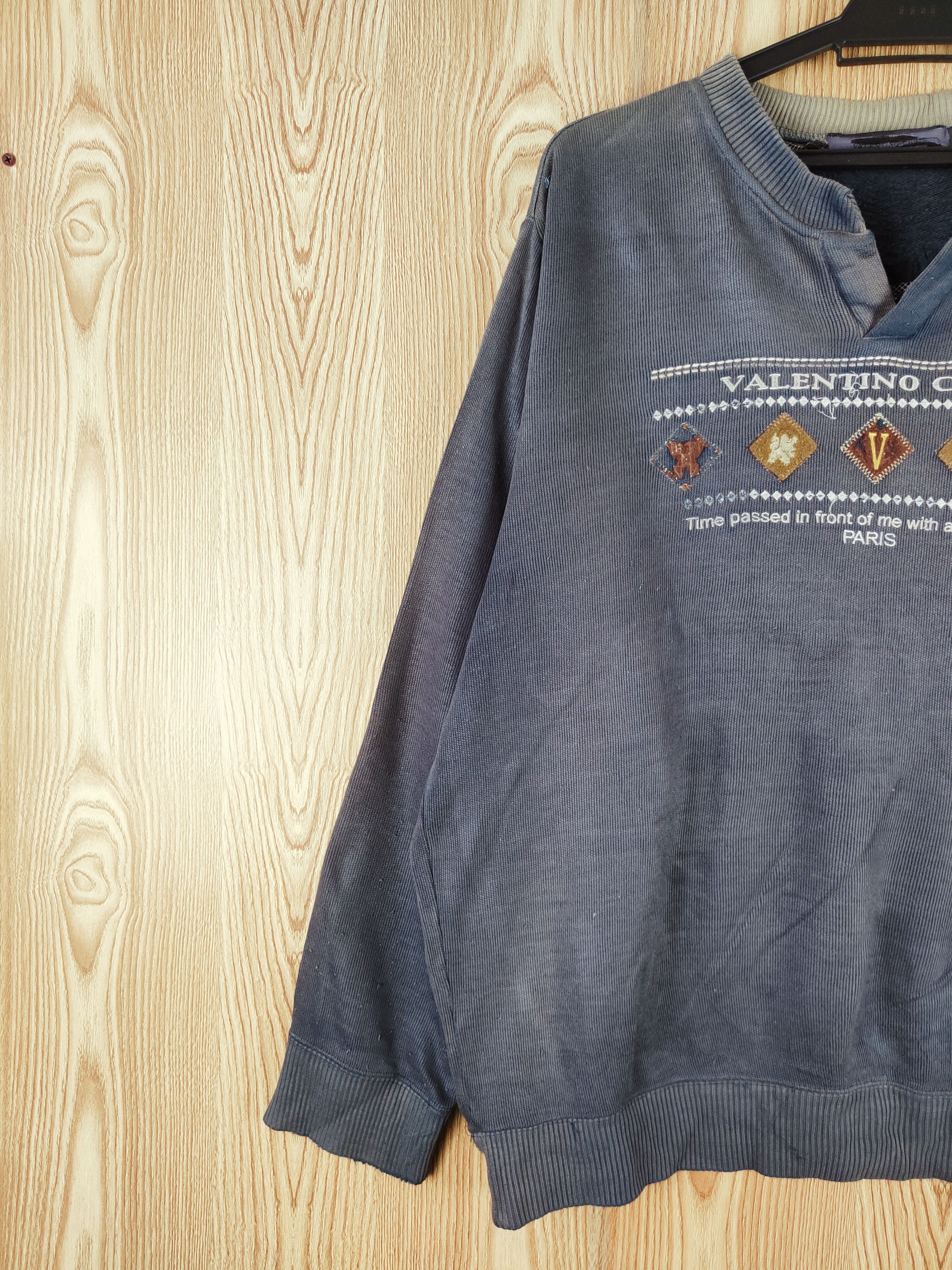 Japanese Brand × Vintage Valentino Chris Dark Blue Faded Sweatshirts Size US L / EU 52-54 / 3 - 5 Thumbnail