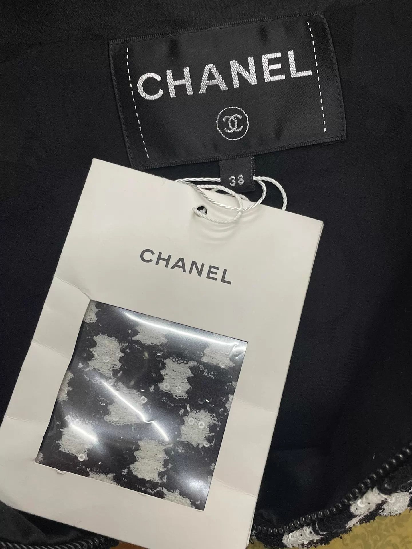 Chanel Chanel Black & White Colorblocked Tweed Leather Jacket 38 Size S / US 4 / IT 40 - 4 Thumbnail