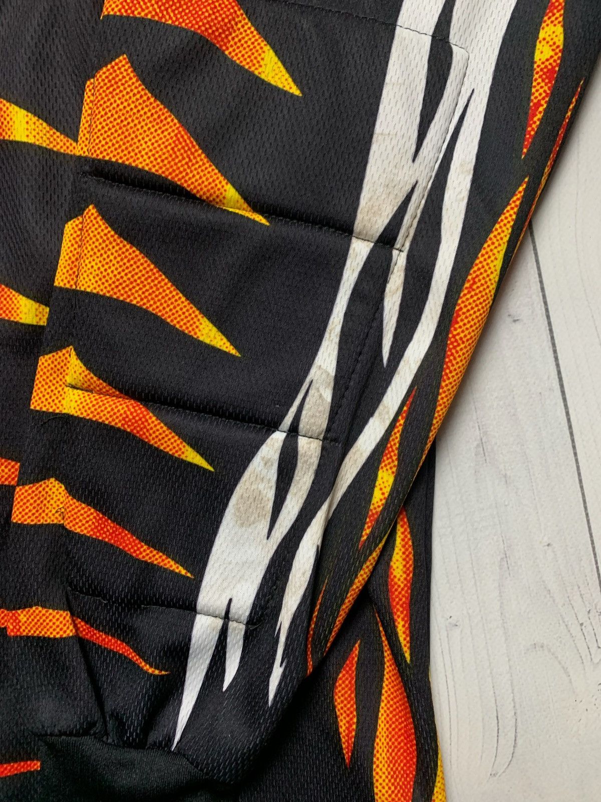 Vintage Vintage Sondico goalkeeper soccer jersey fire rare size L Size US L / EU 52-54 / 3 - 3 Thumbnail