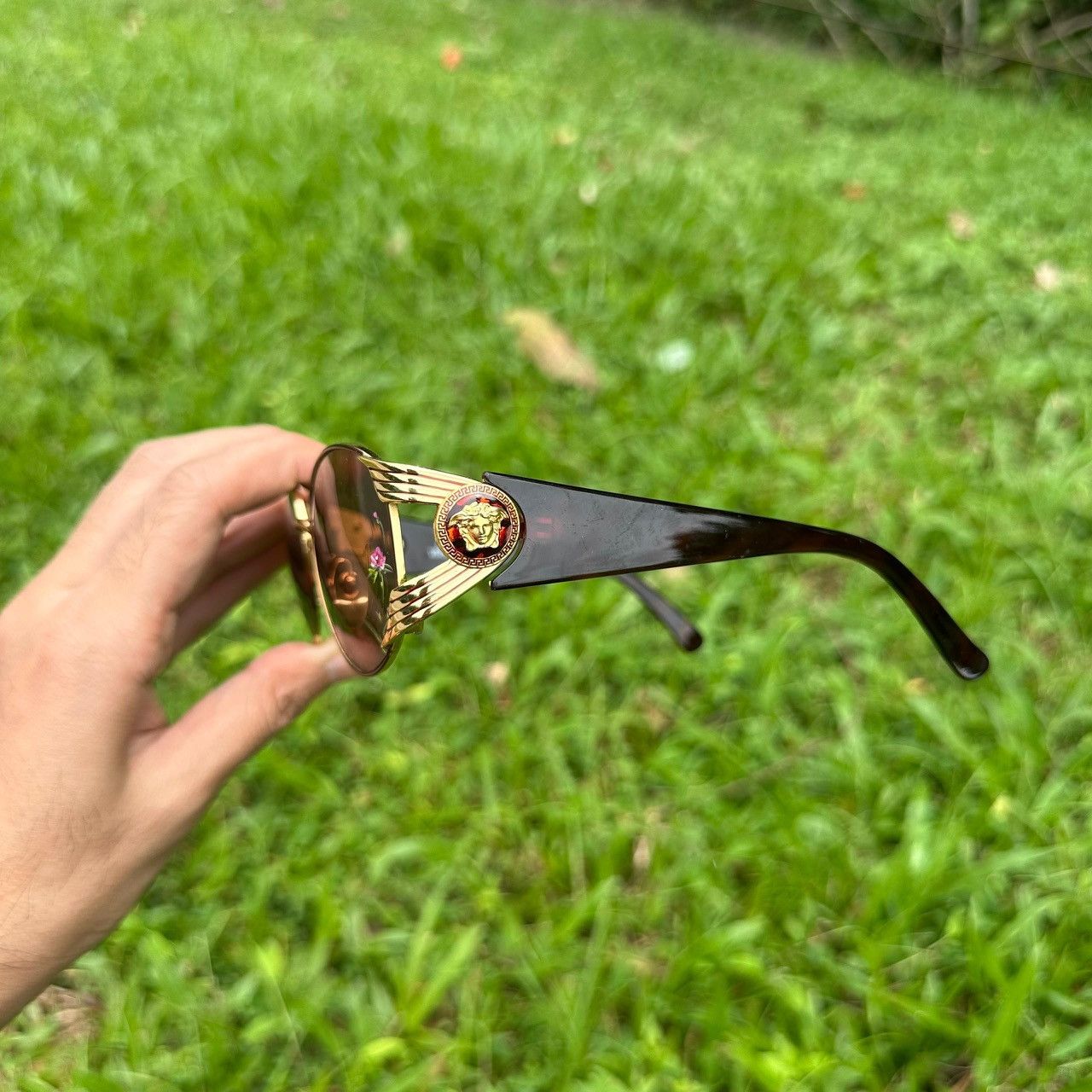 Versace Gianni Versace S64 31L Vintage Medusa Sunglasses Italy Size ONE SIZE - 3 Thumbnail