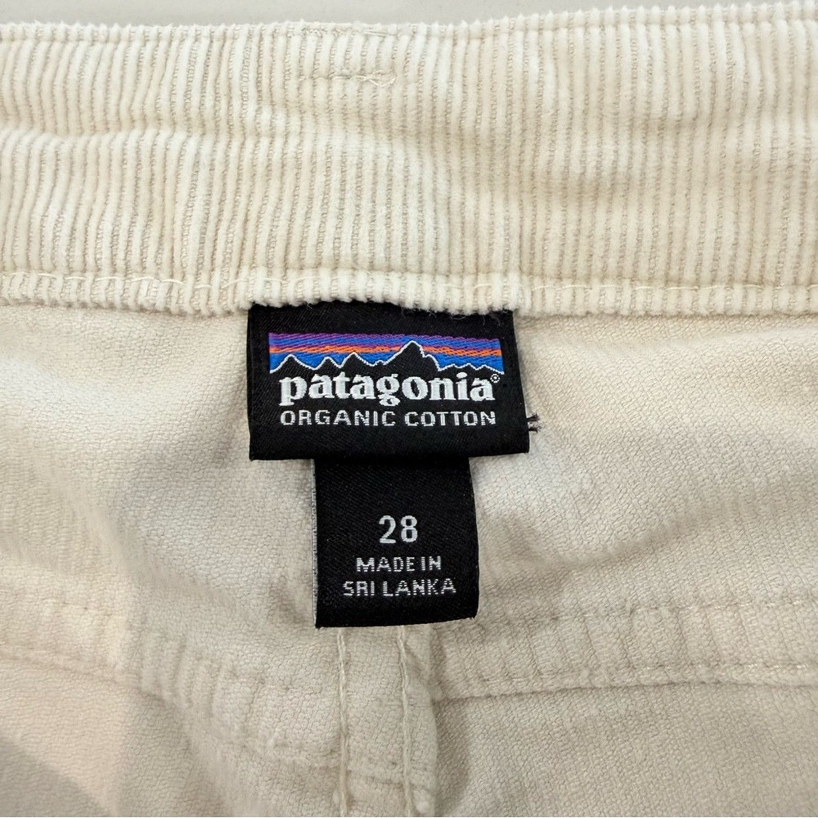 Patagonia Patagonia Fitted Cropped Corduroy Pants Raw Hem Women’s 28 Size 28" / US 6 / IT 42 - 5 Thumbnail