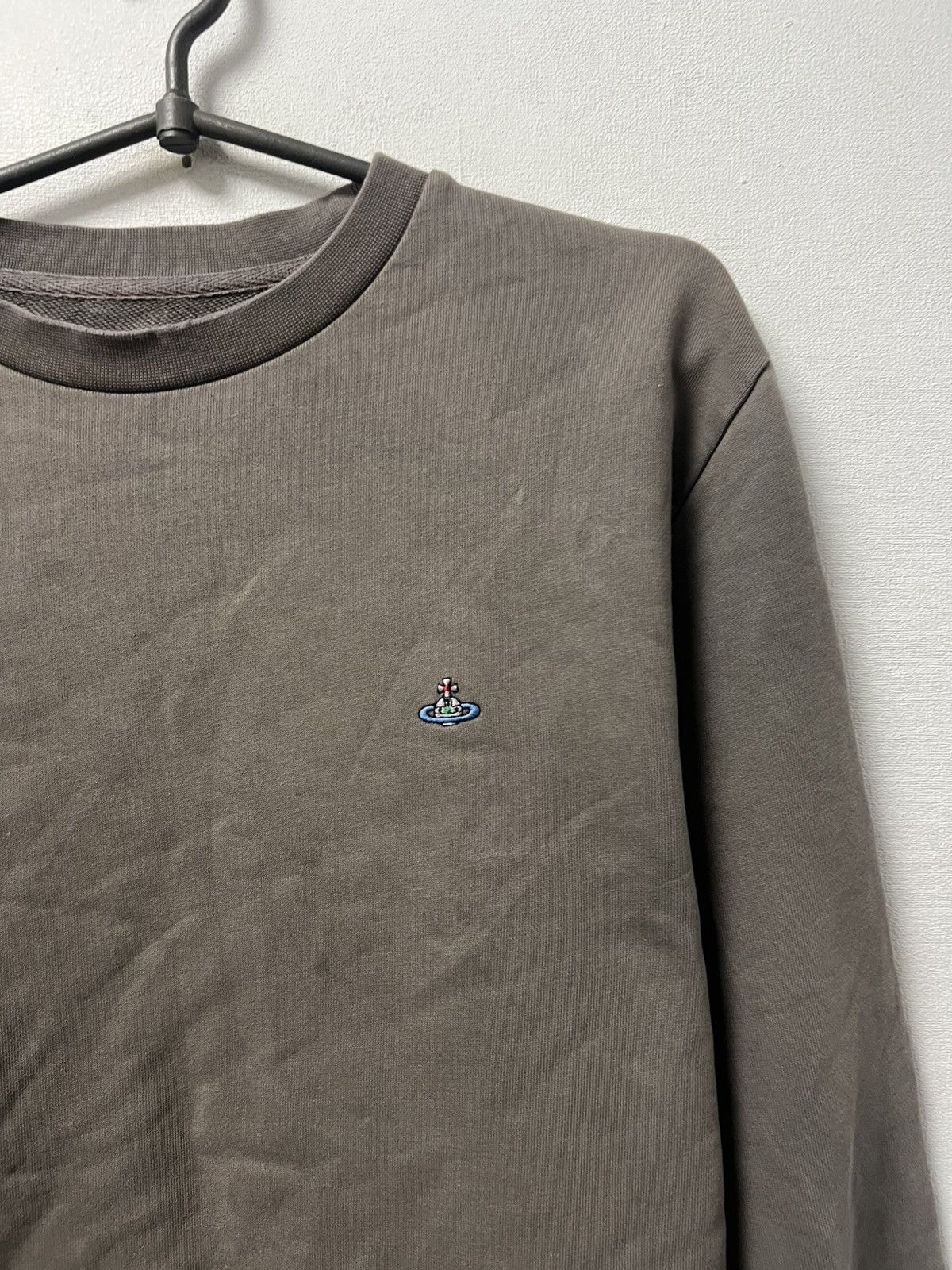 Vivienne Westwood Vintage Vivienne Westwood Sweatshirt Orb Logo Basic Pullover Size US M / EU 48-50 / 2 - 3 Thumbnail