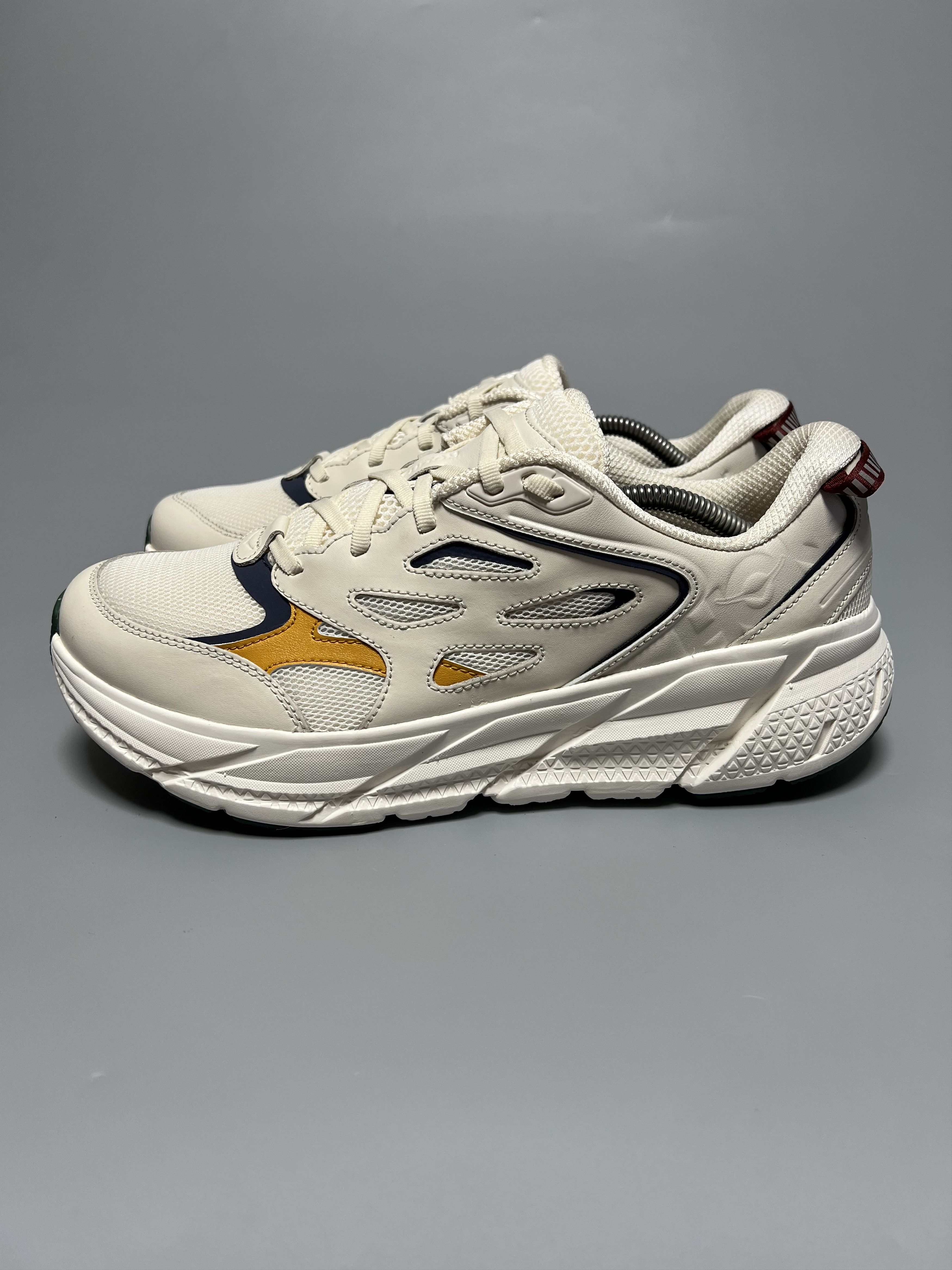 Hoka Hoka One One Clifton L Athletics Running Shoes Size US 10.5 / EU 43-44 - 2 Thumbnail
