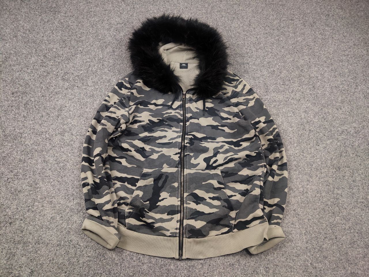 If Six Was Nine Vintage Japan if six was nine Bondage Fur Zip Hoodie Y2K Size US S / EU 44-46 / 1 - 2 Thumbnail