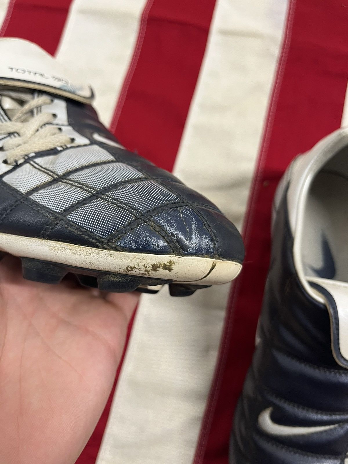Nike Vintage Nike Total 90 - Iconic Football Boots Size US 7.5 / EU 40-41 - 9 Thumbnail