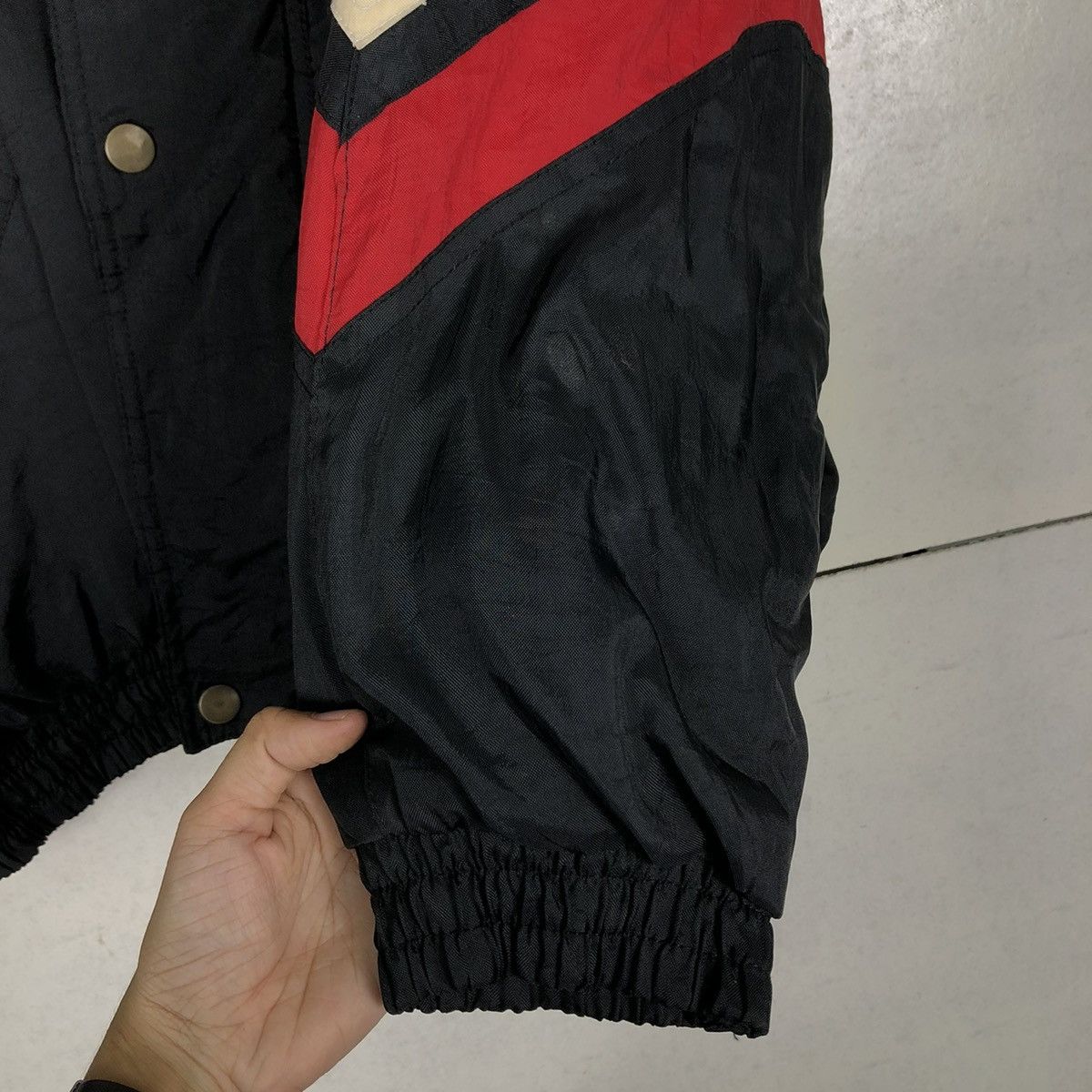 NBA 🔥VINTAGE BOMBER JACKET NBA STARTER CHICAGO BULLS BIG LOGO Size US L / EU 52-54 / 3 - 17 Thumbnail