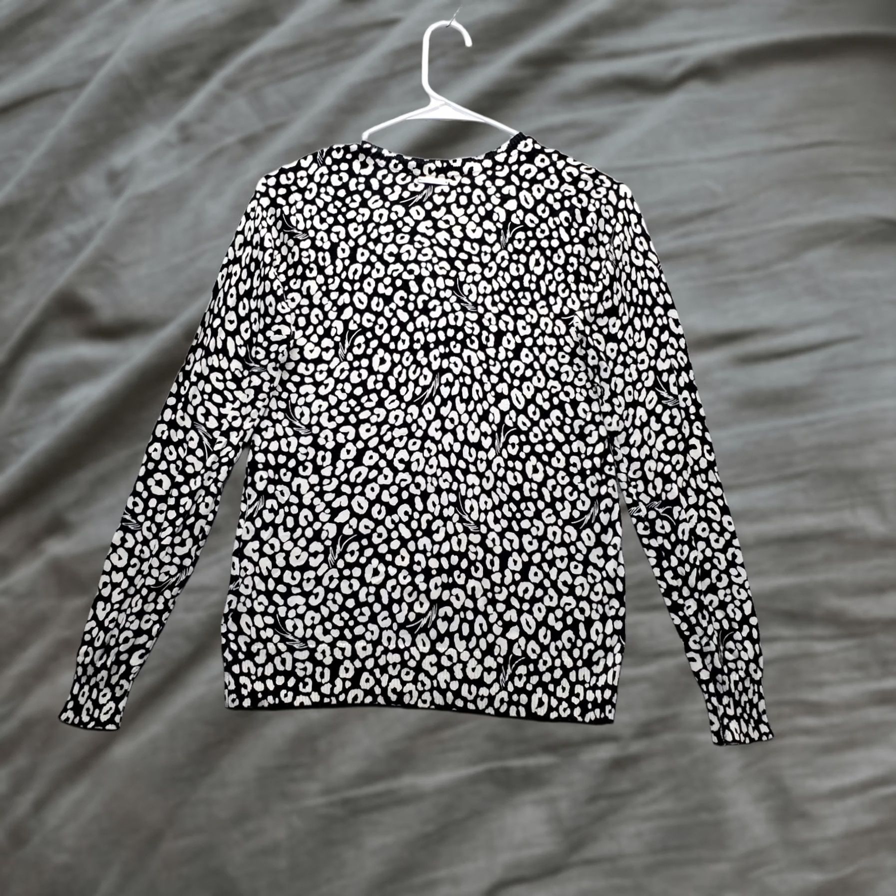 Michael Kors Michael Kors Sweater Womens XS Multi Leopard Print Crew Neck Pullover MH96NTCDTE Size XS / US 0-2 / IT 36-38 - 1 Thumbnail