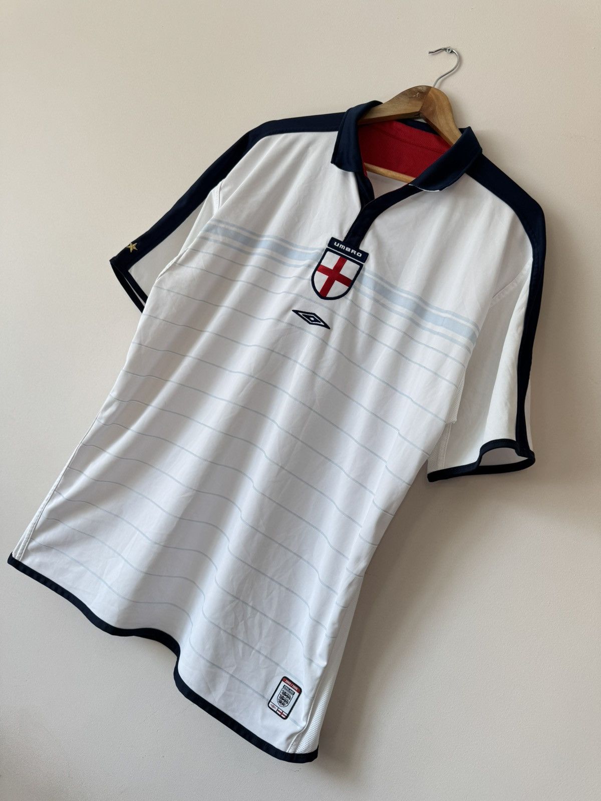 Umbro Vintage England 2004-2005 Home Soccer Jersey Football Shirt Size US XL / EU 56 / 4 - 4 Thumbnail