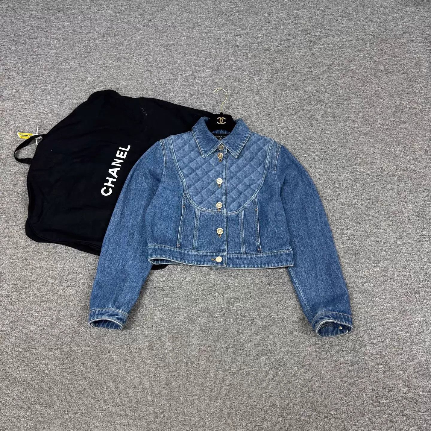 Chanel Chanel Blue Quilted Denim Short Jacket Size XS / US 0-2 / IT 36-38 - 1 Thumbnail