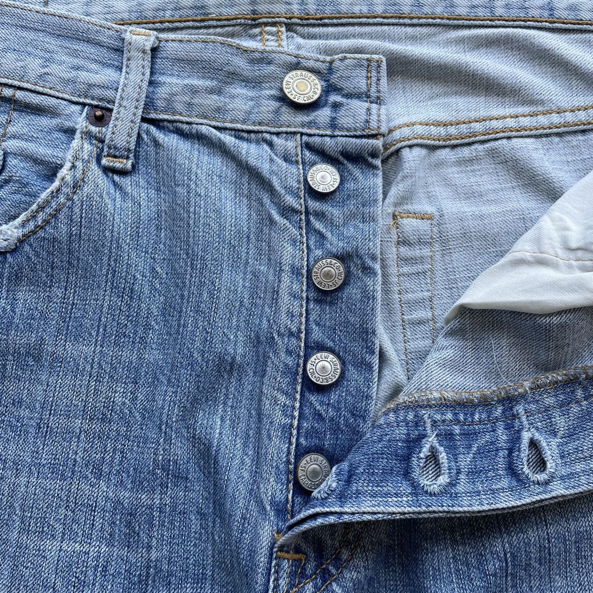 Levi's Vintage Levi’s 501 Faded ButtonFly Jeans Lightwashed Pants Size US 34 / EU 50 - 5 Thumbnail